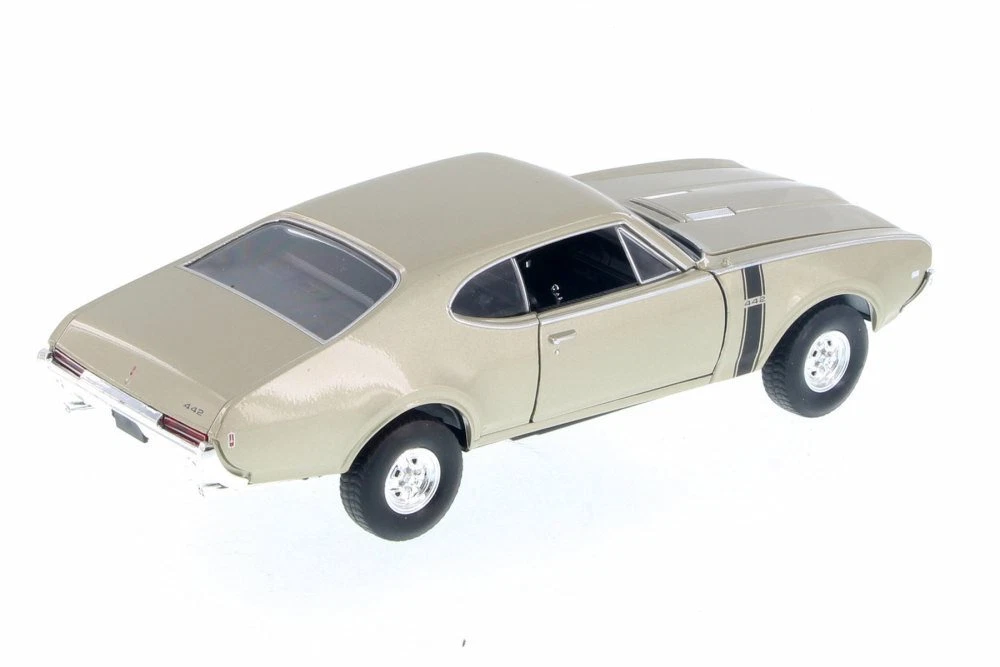 Diecast 1968 Gold Oldsmobile 442 Welly 1/24 New