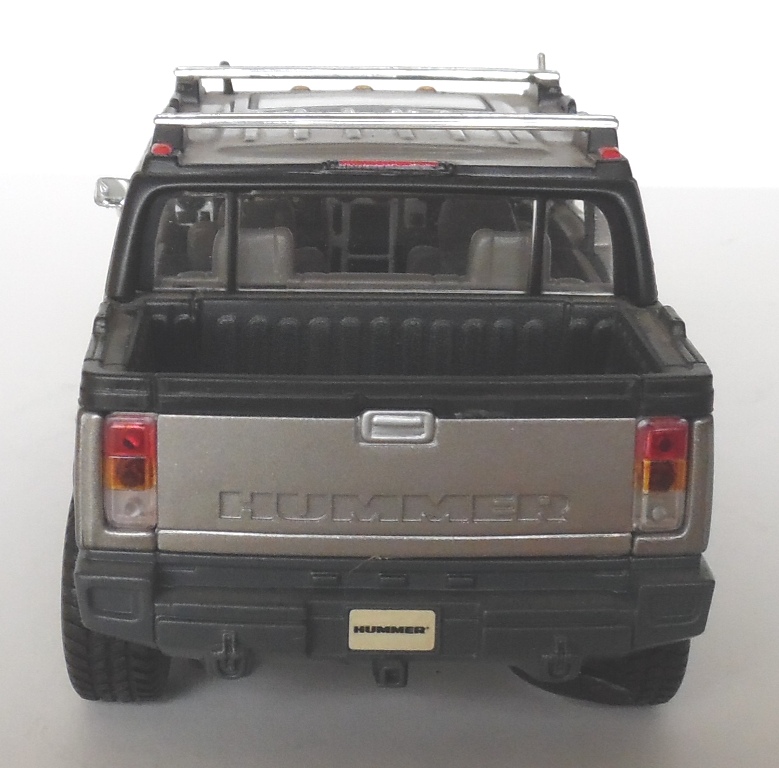 Silver Diecast Hummer H2 1/27 Maisto New