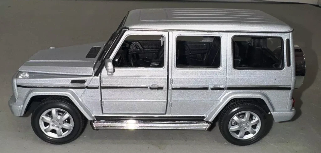 Silver Mercedes-Benz X-Class Diecast SUV 1/24 Welly New