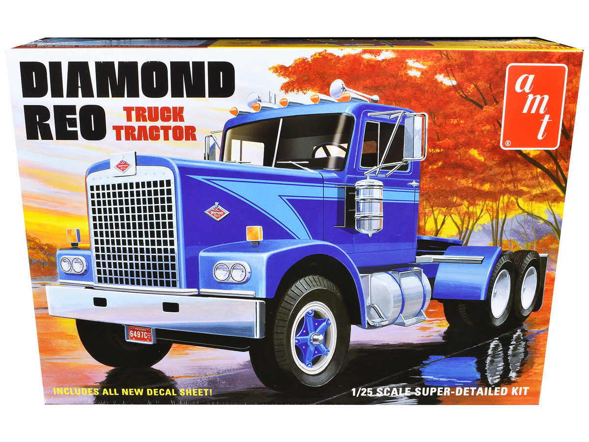 Brand new 1/25 scale plastic model kit of Diamond Reo Truck Tractor