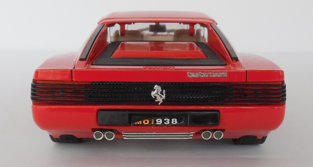 Diecast 1984 Ferrari Testarossa 1/18 Bburago Pre-Owned