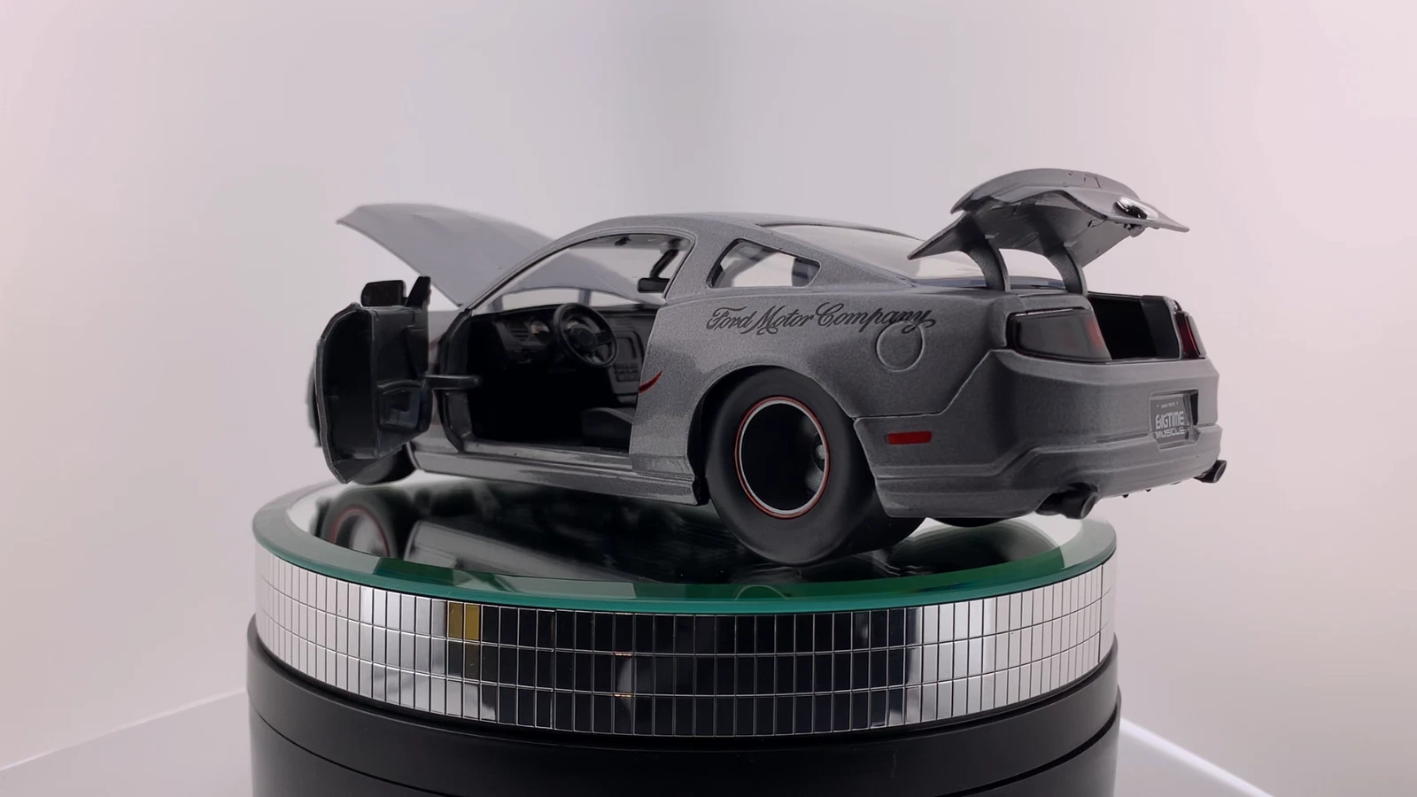 2010 Silver Mustang GT Diecast Jada 1/24 New