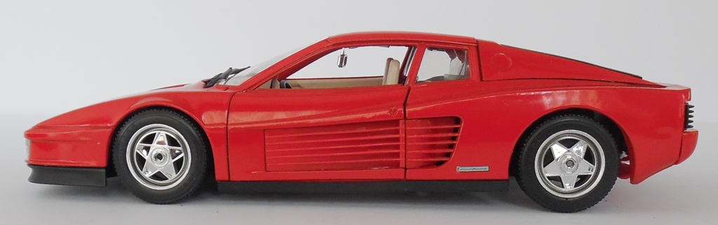 Diecast 1984 Ferrari Testarossa 1/18 Bburago Pre-Owned