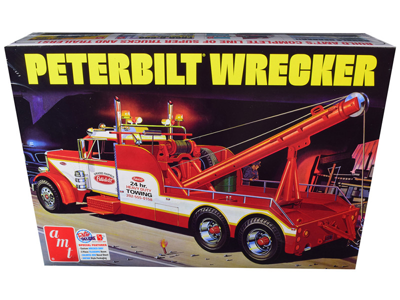 Brand new 1/25 scale plastic model kit of Peterbilt Wrecker Tow Truck (Skill 3)