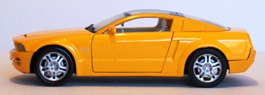 Ford Mustang GT 1/24 Motor Max Diecast Car New