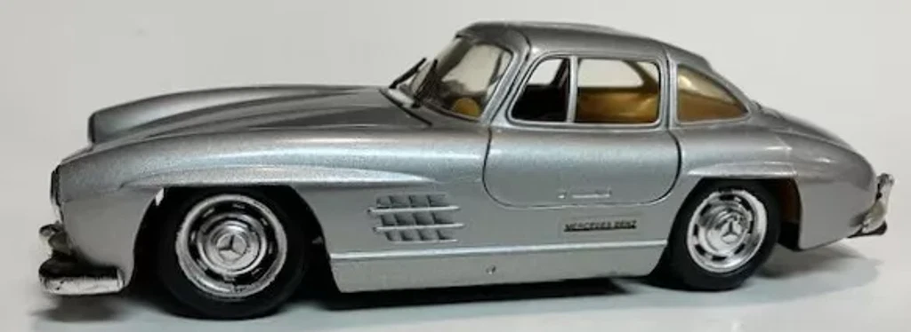 Silver Revell Mercedes 300 SL 1/24 Diecast Car Pre-Owned