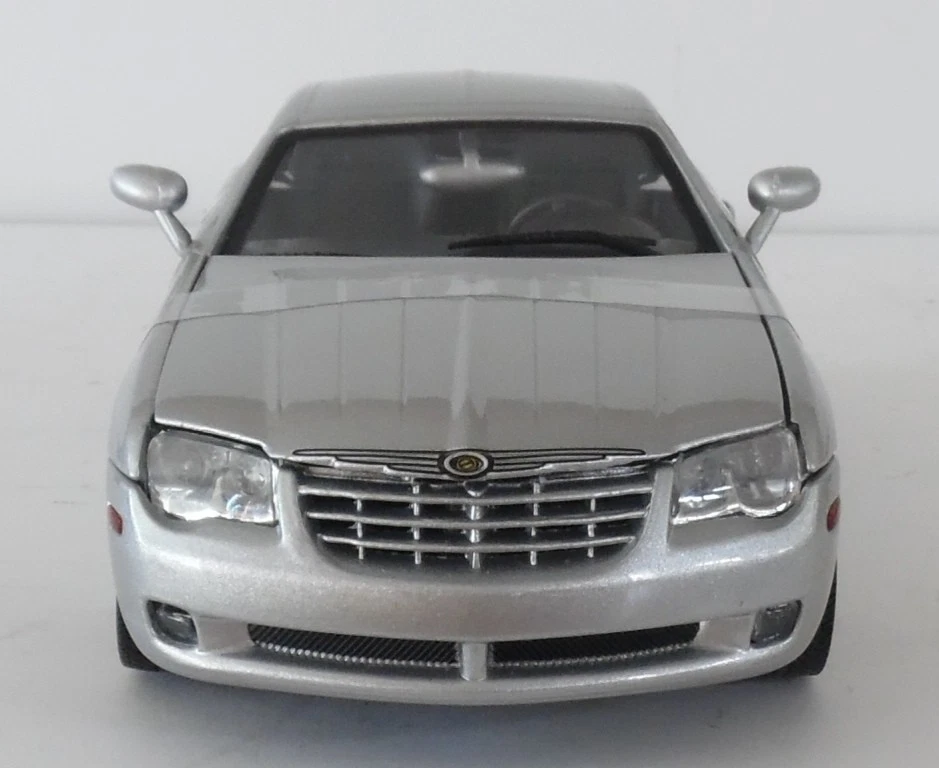 Diecast Silver 2003 Chrysler Crossfire 1:18 Solido New
