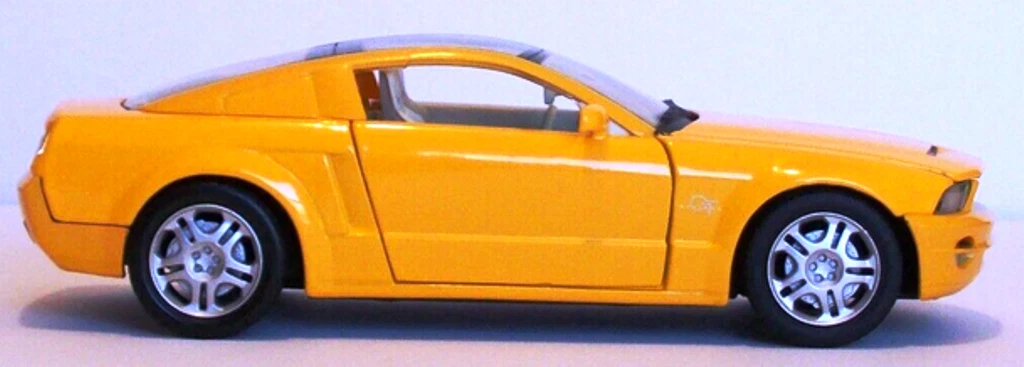 Ford Mustang GT 1/24 Motor Max Diecast Car New