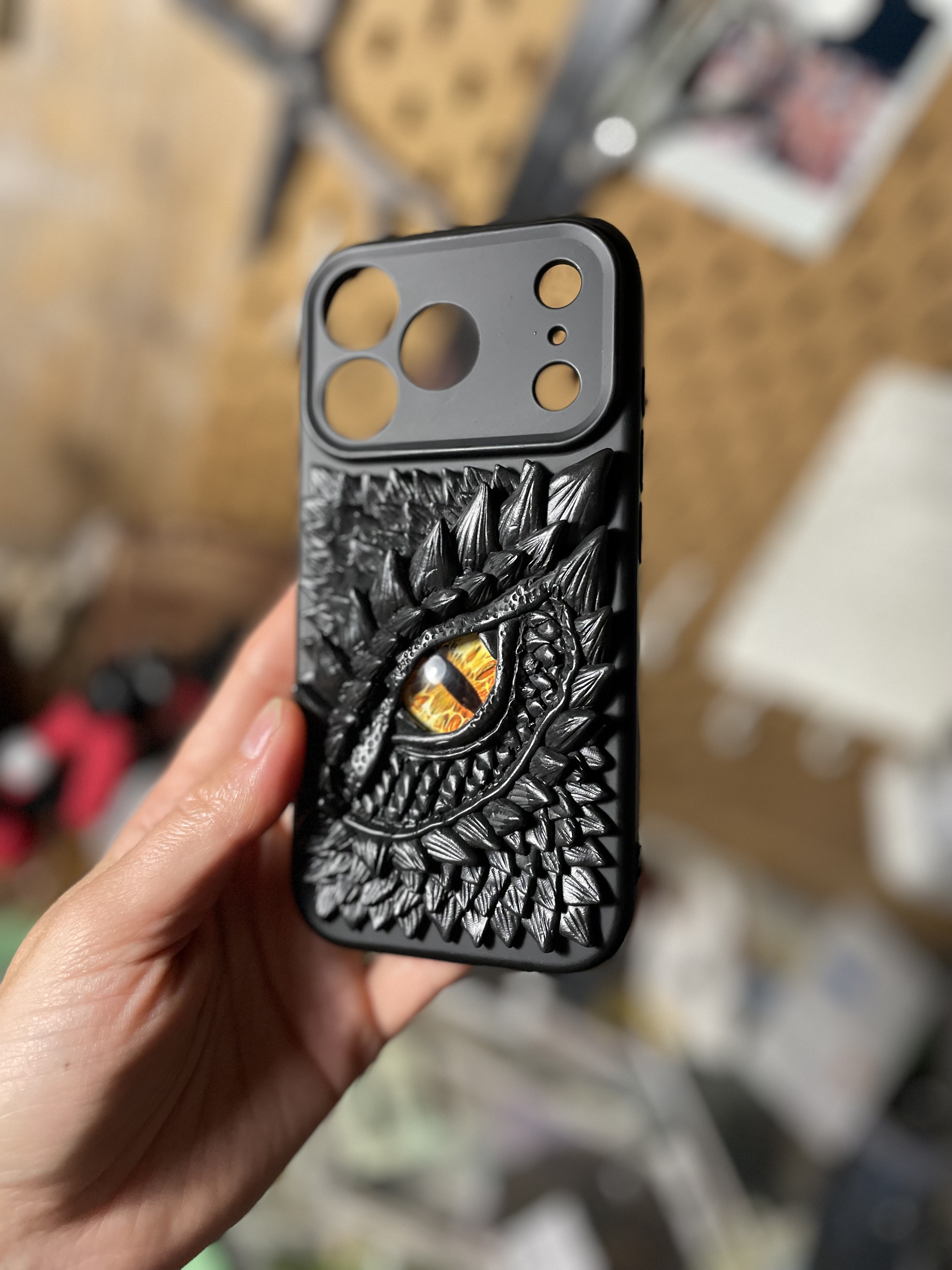 iPhone 17 Pro Dragon eye case
