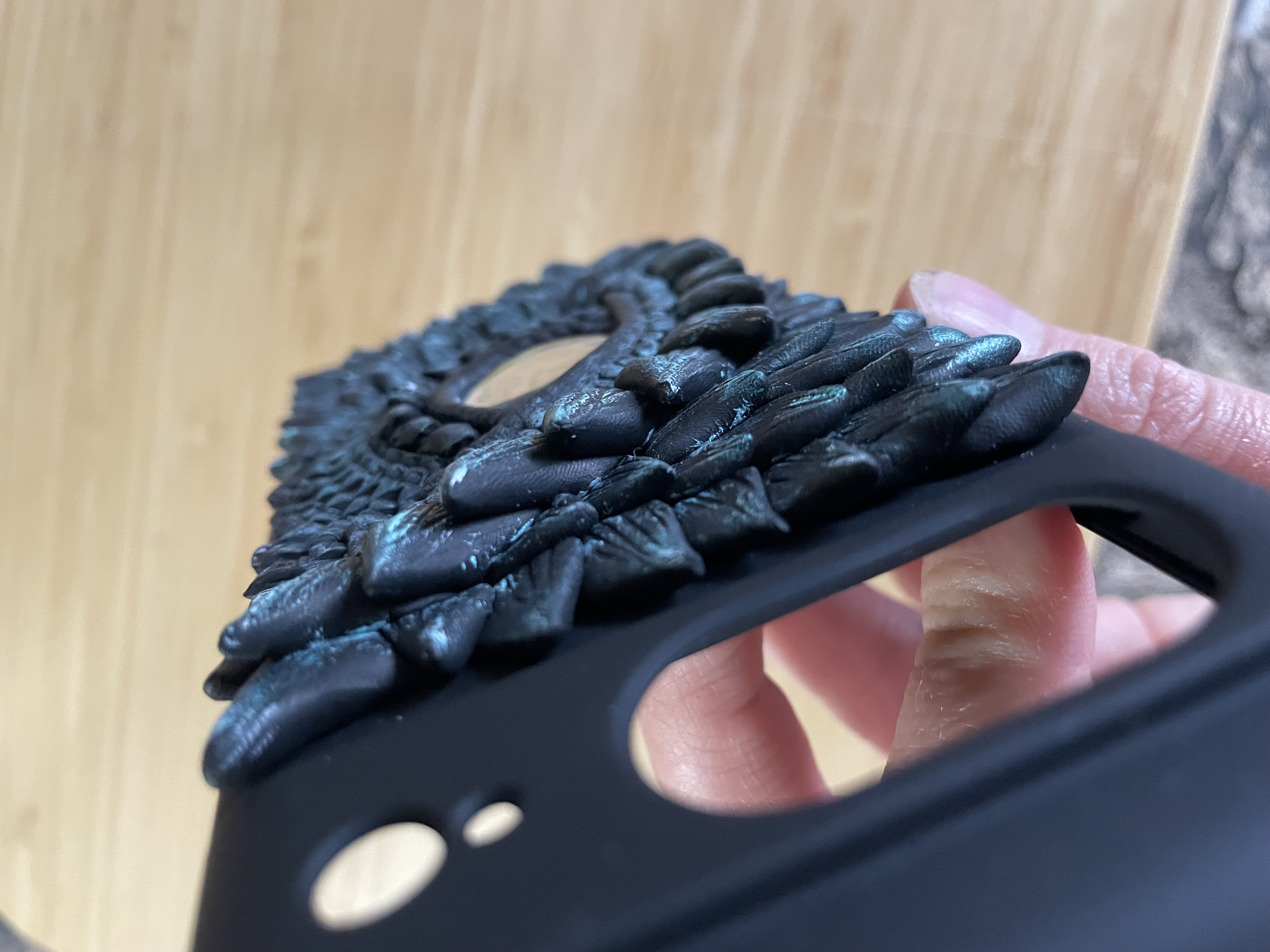 Google Pixel 8 dragon phone case