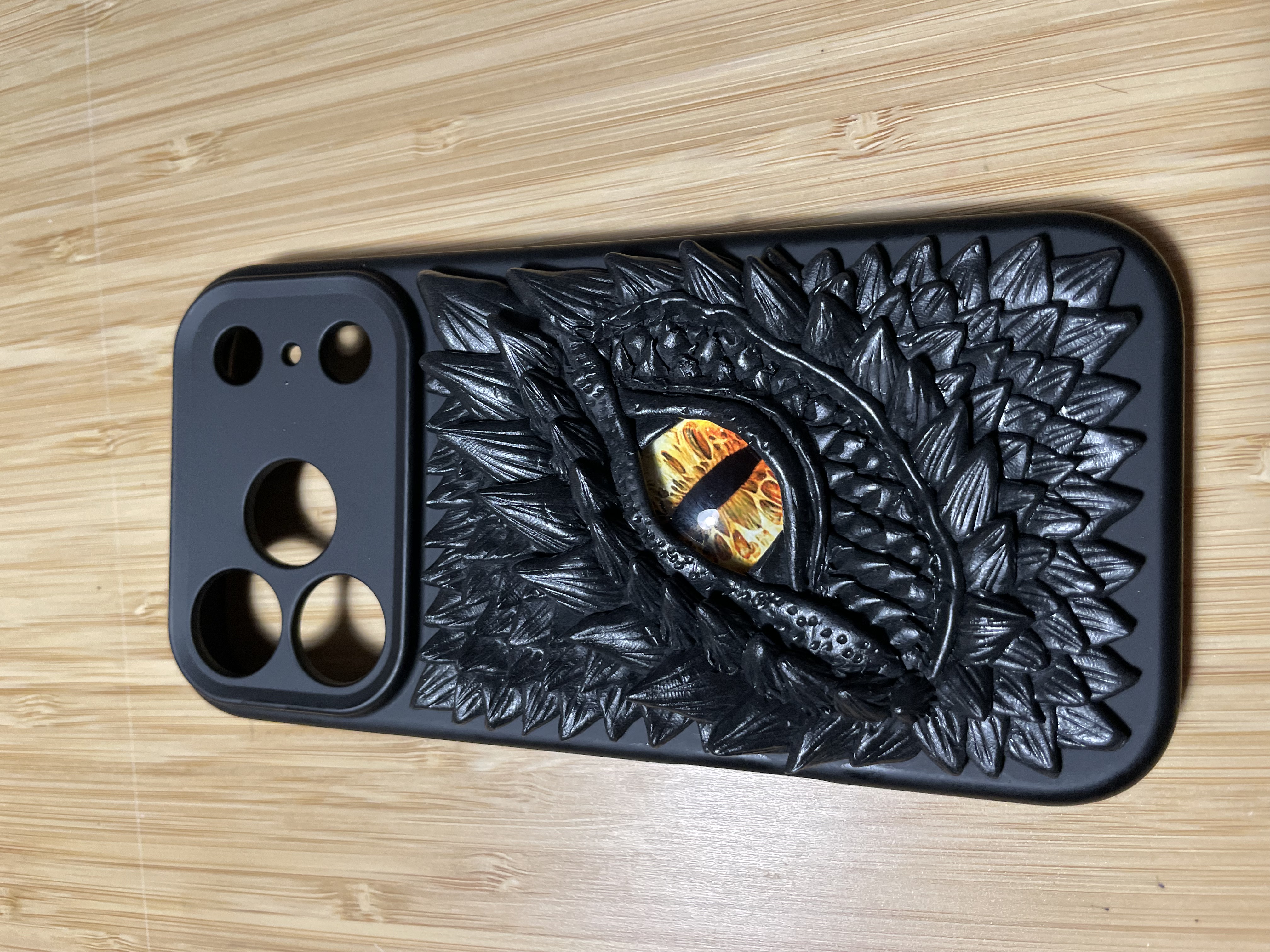iPhone 17 Pro Dragon eye case