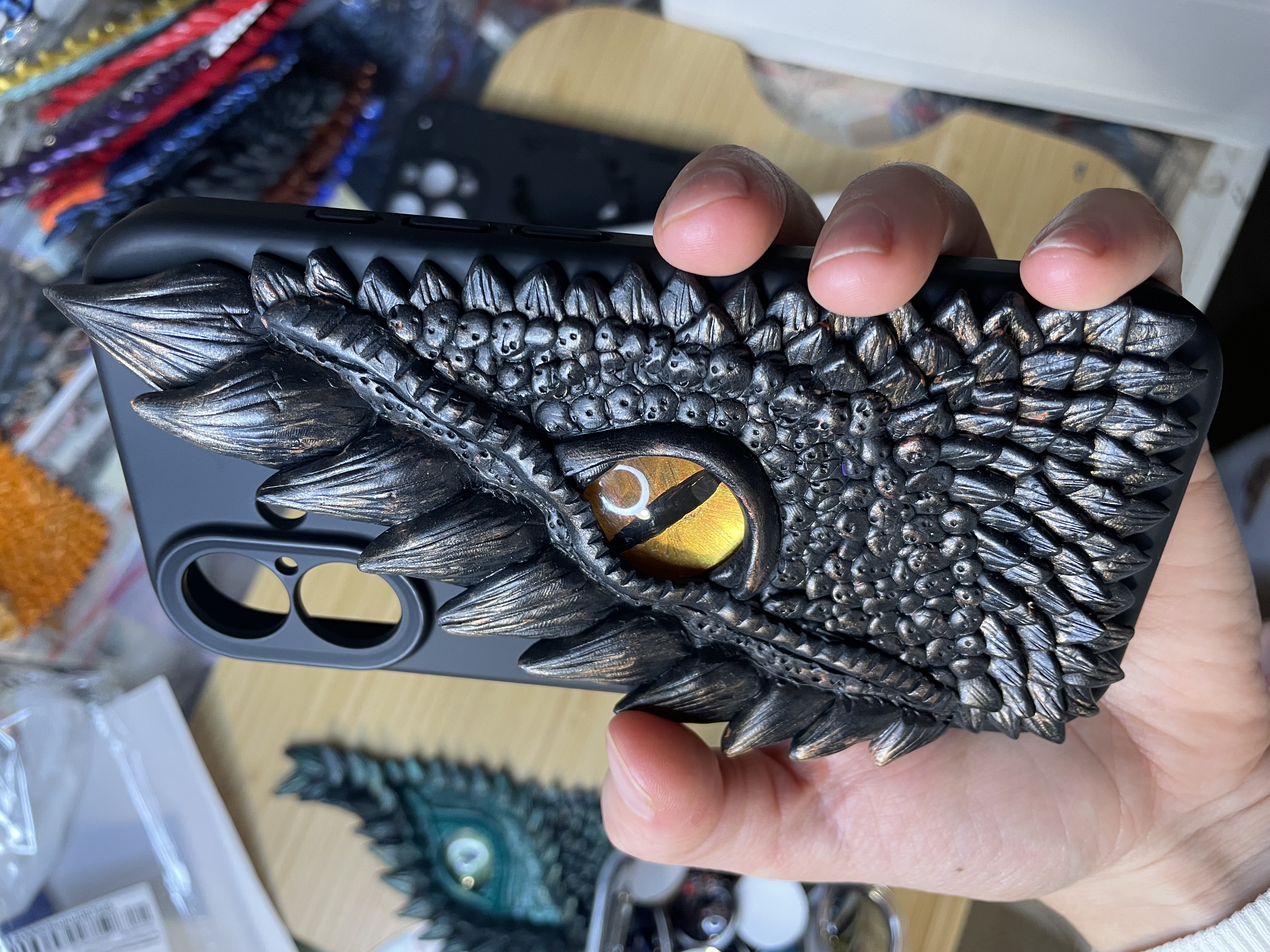 iPhone 17 Dragon eye case