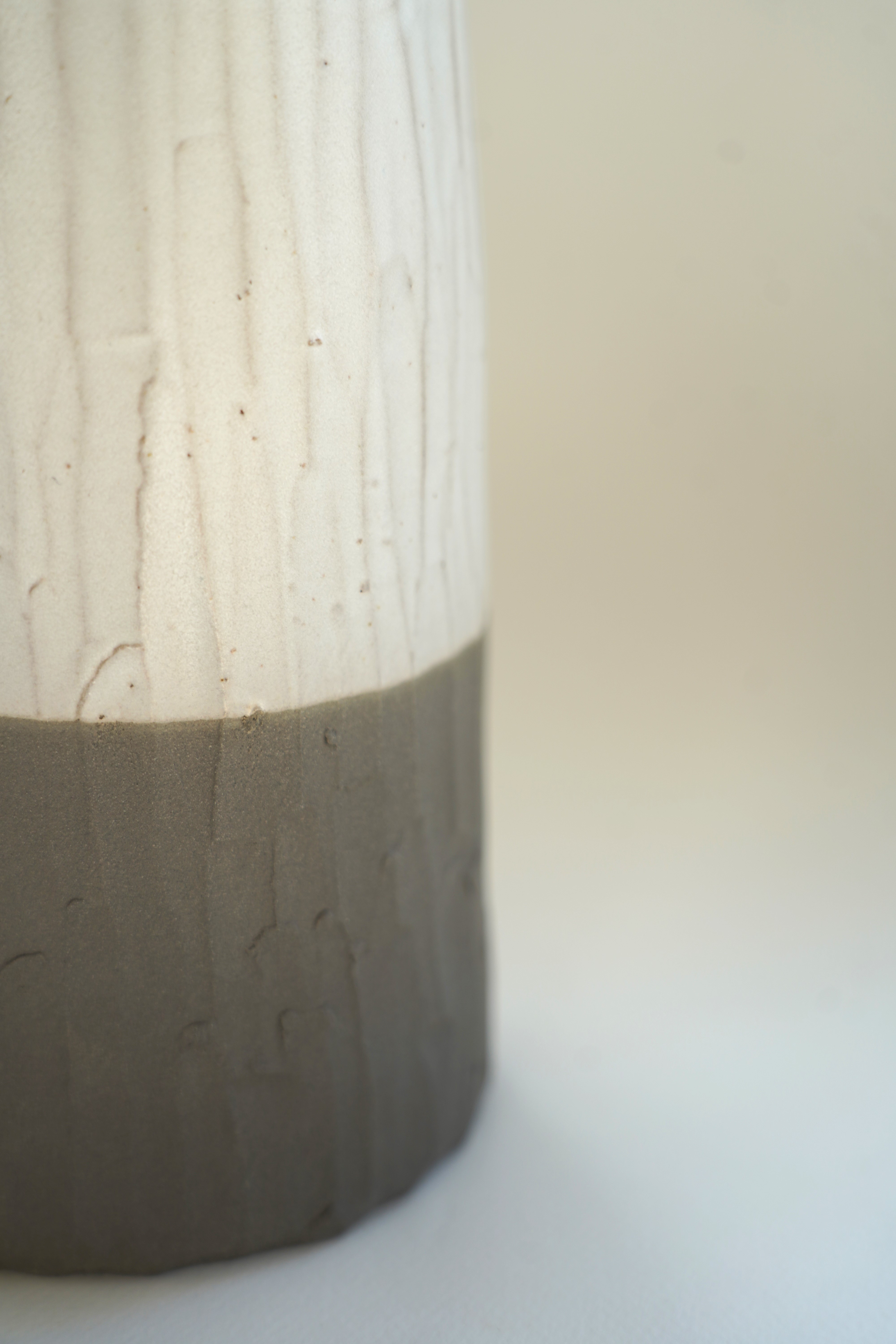 Soliflore Grès gris anthracite blanc satiné