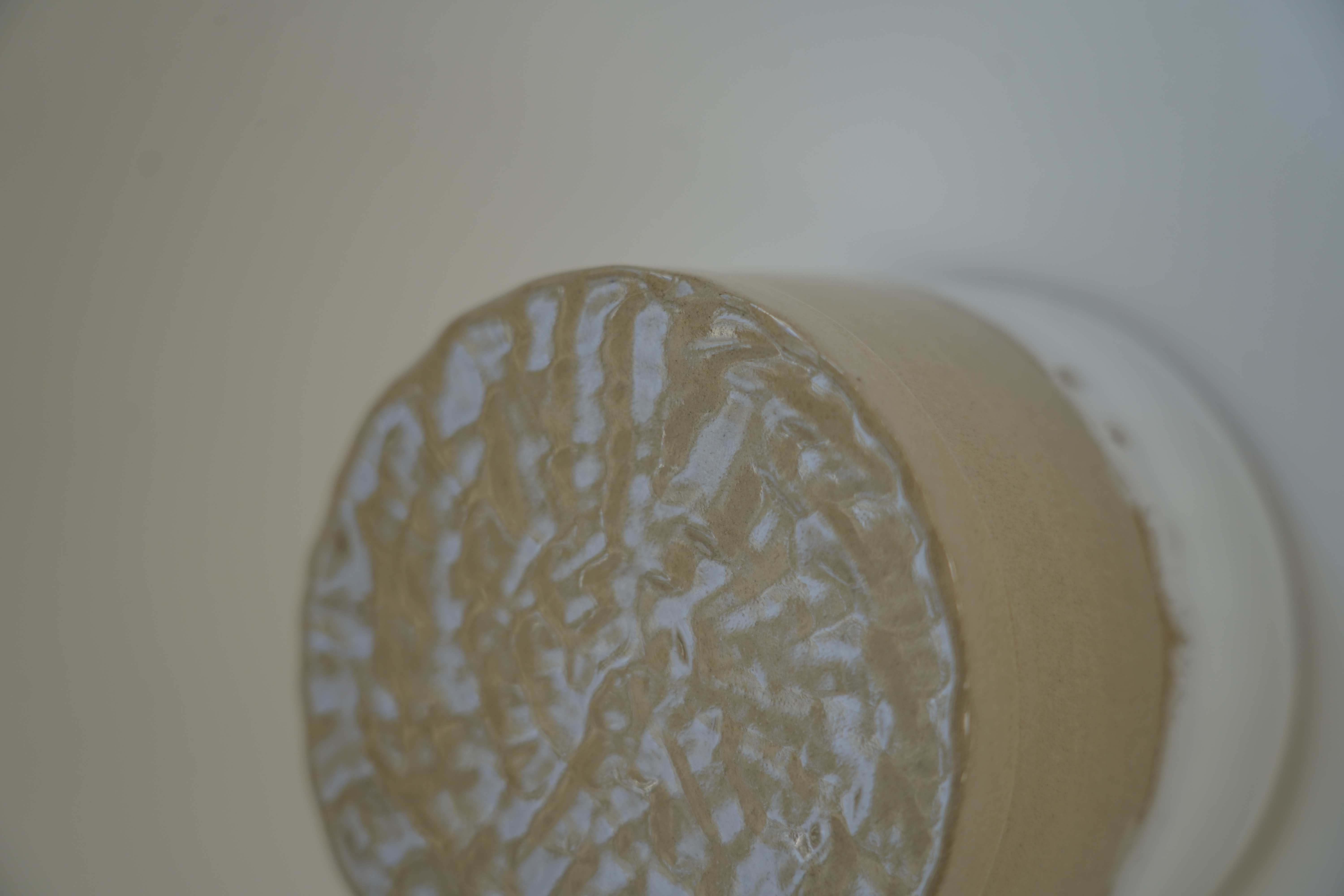 Beurrier à eau Beige et Blanc