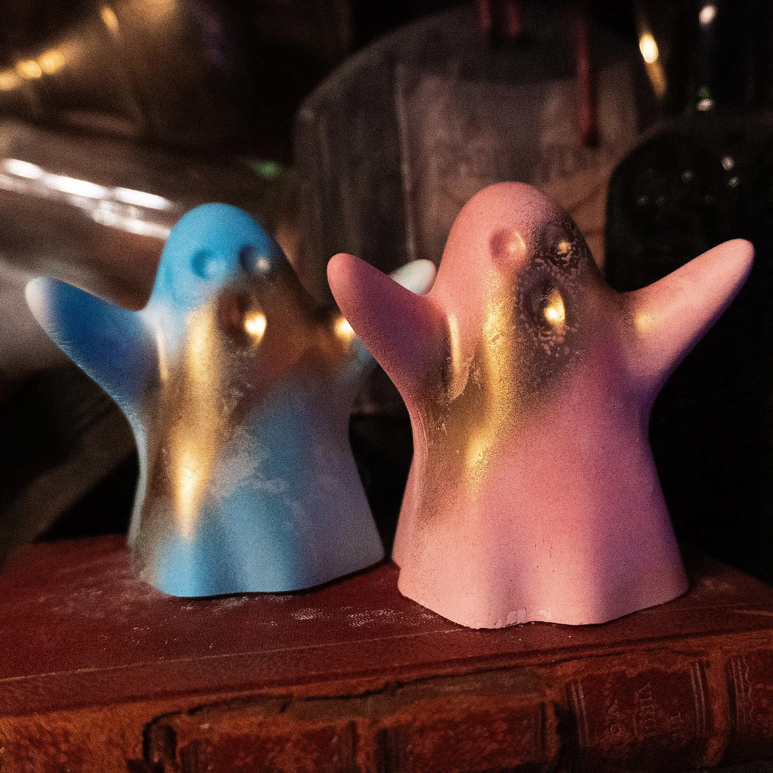Fantômes décoratifs multicolores