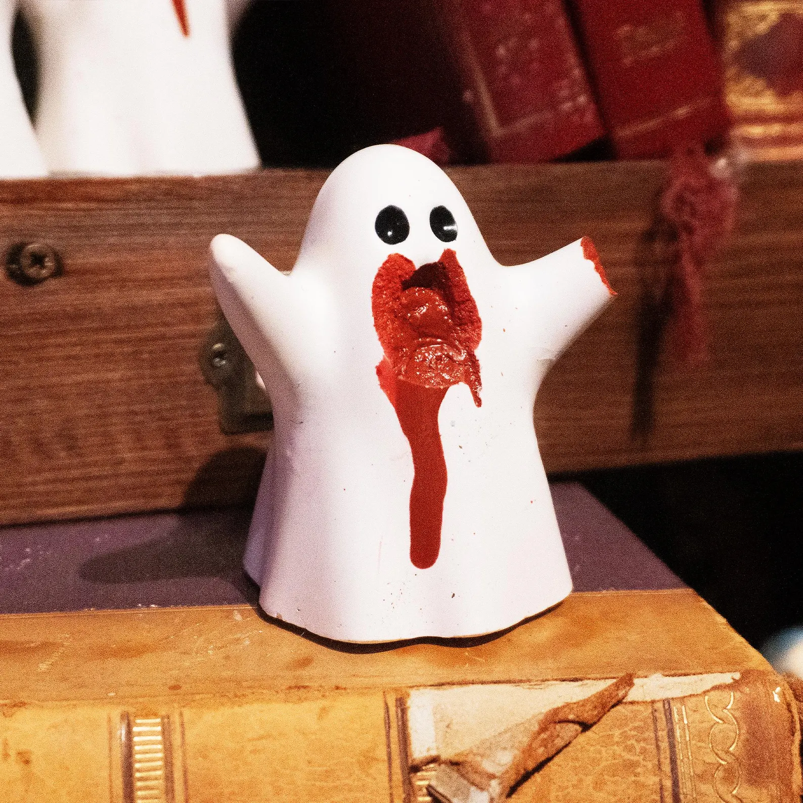Figurine fantôme maudit en céramique