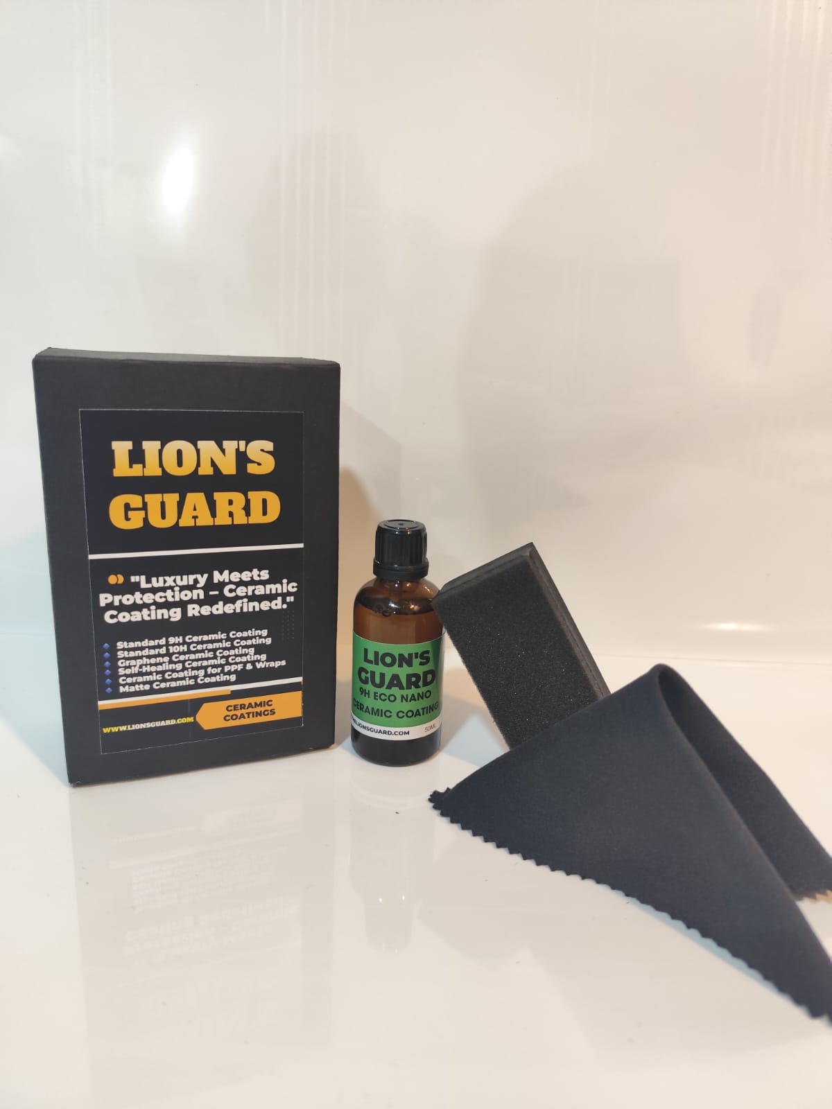 9H ECO Lion's Guard Ceramic Coating 50ML + Free applicatior pad & squid cloth