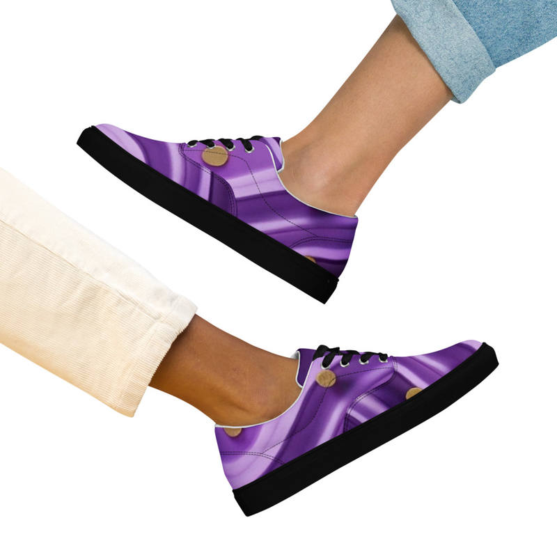 Women’s lace-up canvas shoes