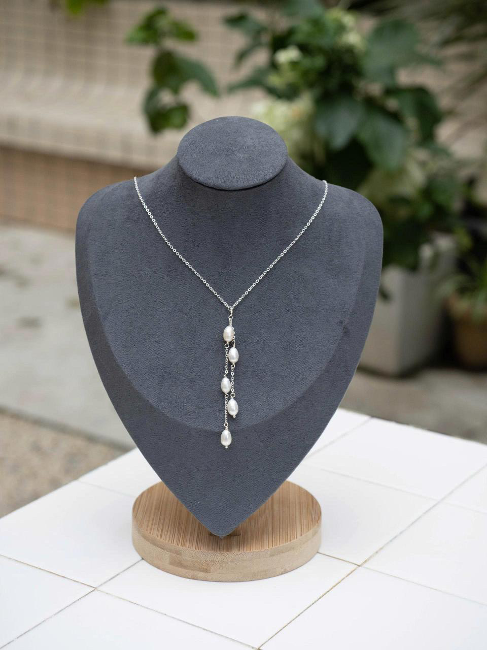 Elegant Silver Pearl Necklace