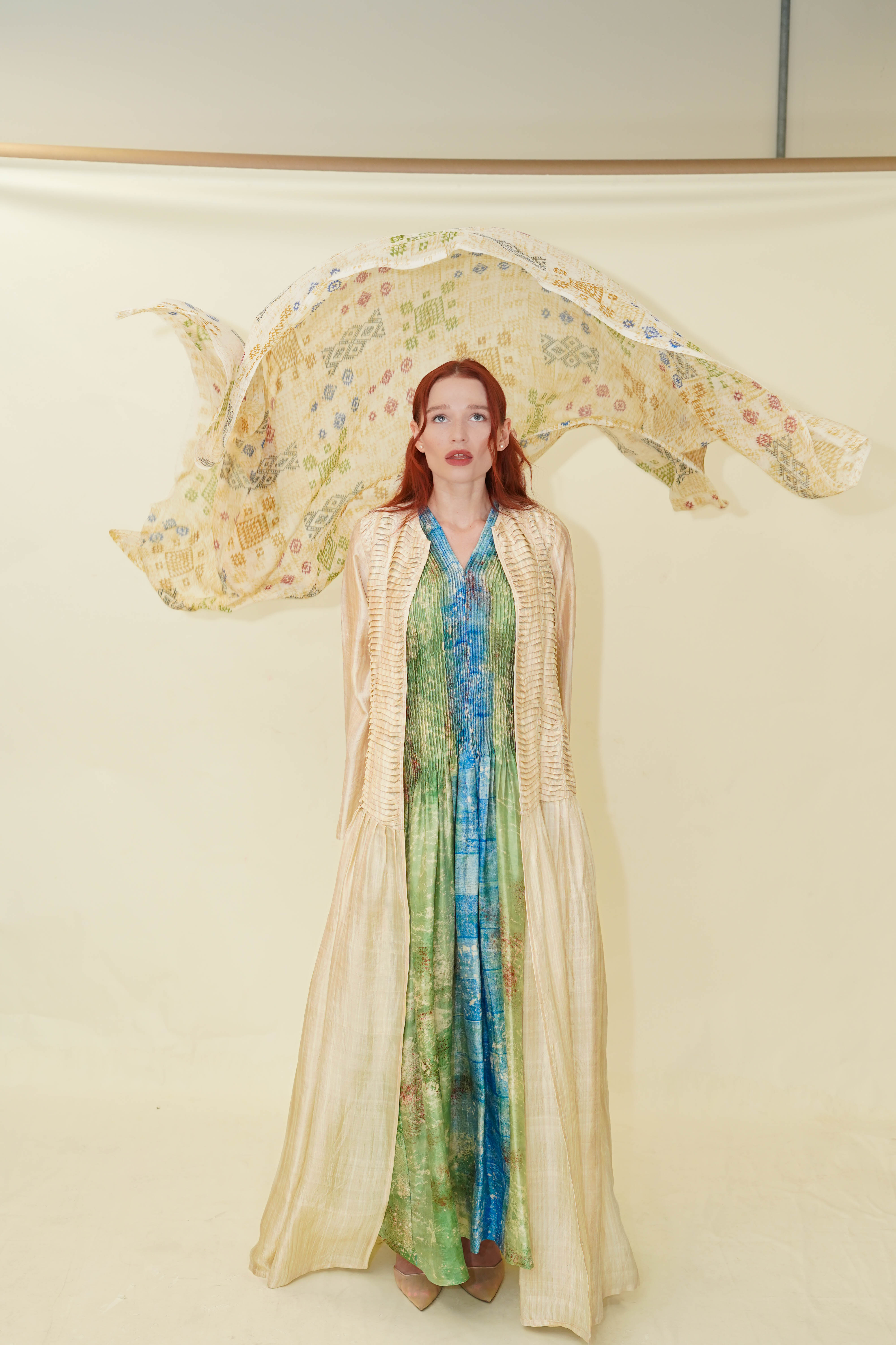 Cream Handwoven Pleated Mulberry Silk Abaya