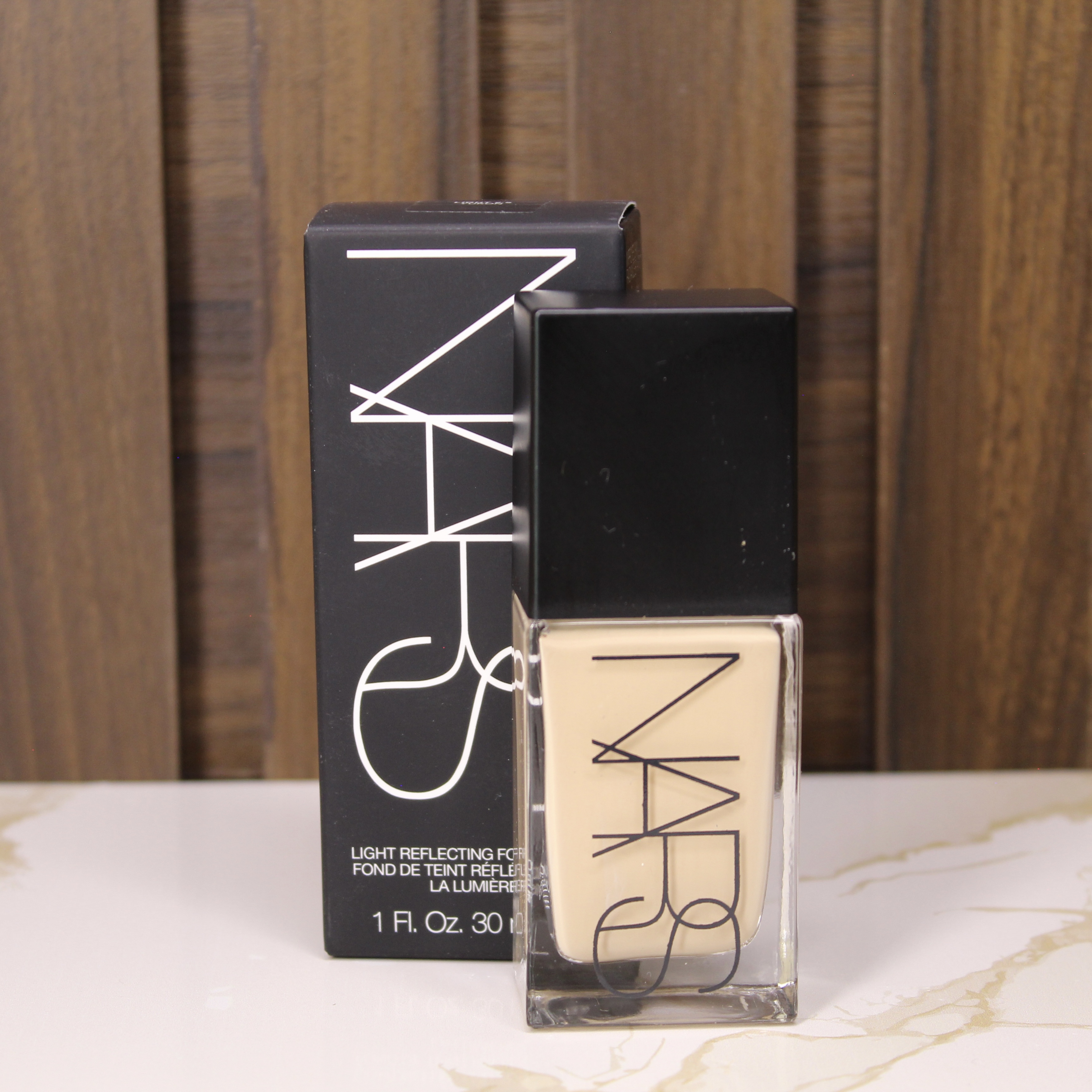 Base de maquillaje NARS