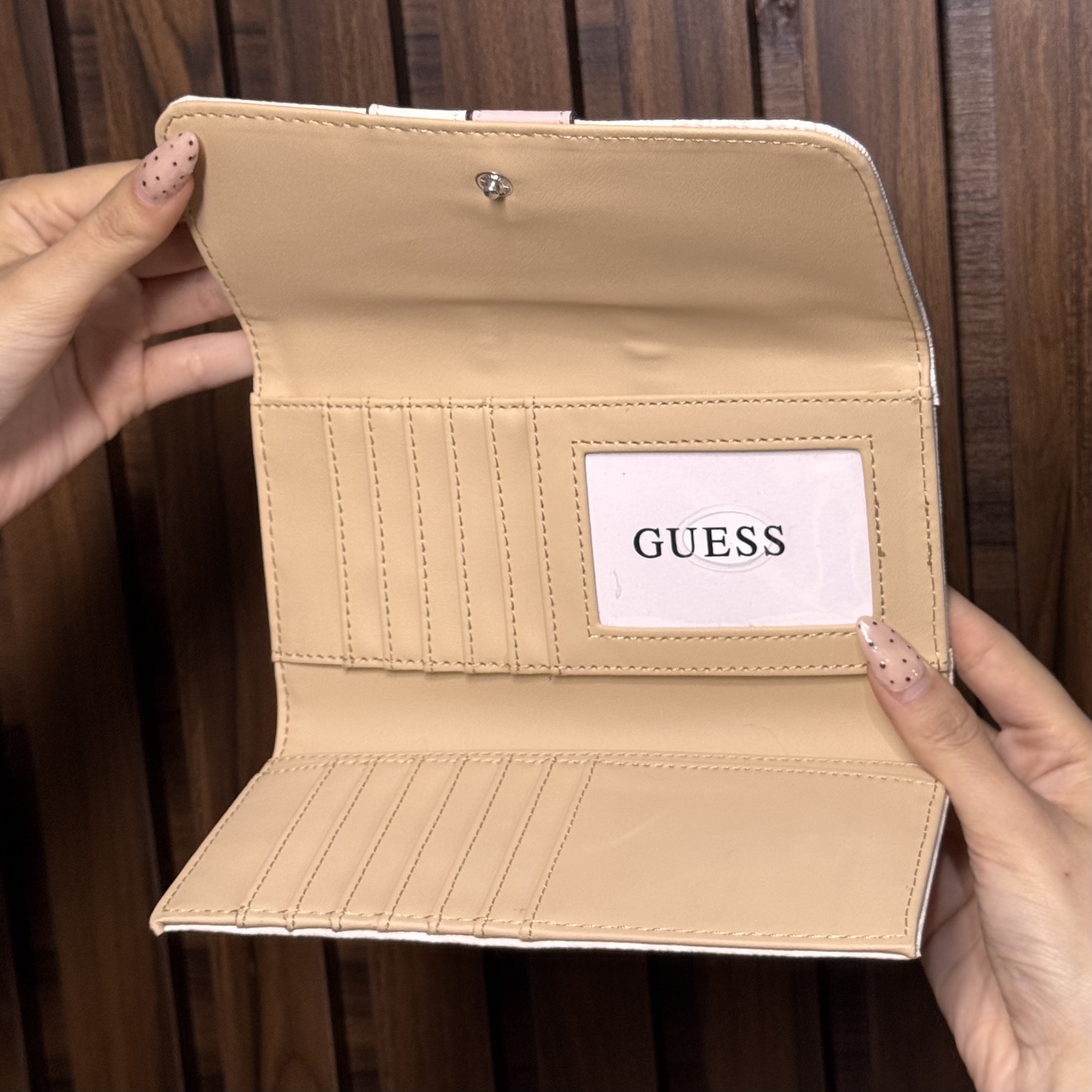 Paquete Bolsas y Carteras Guess