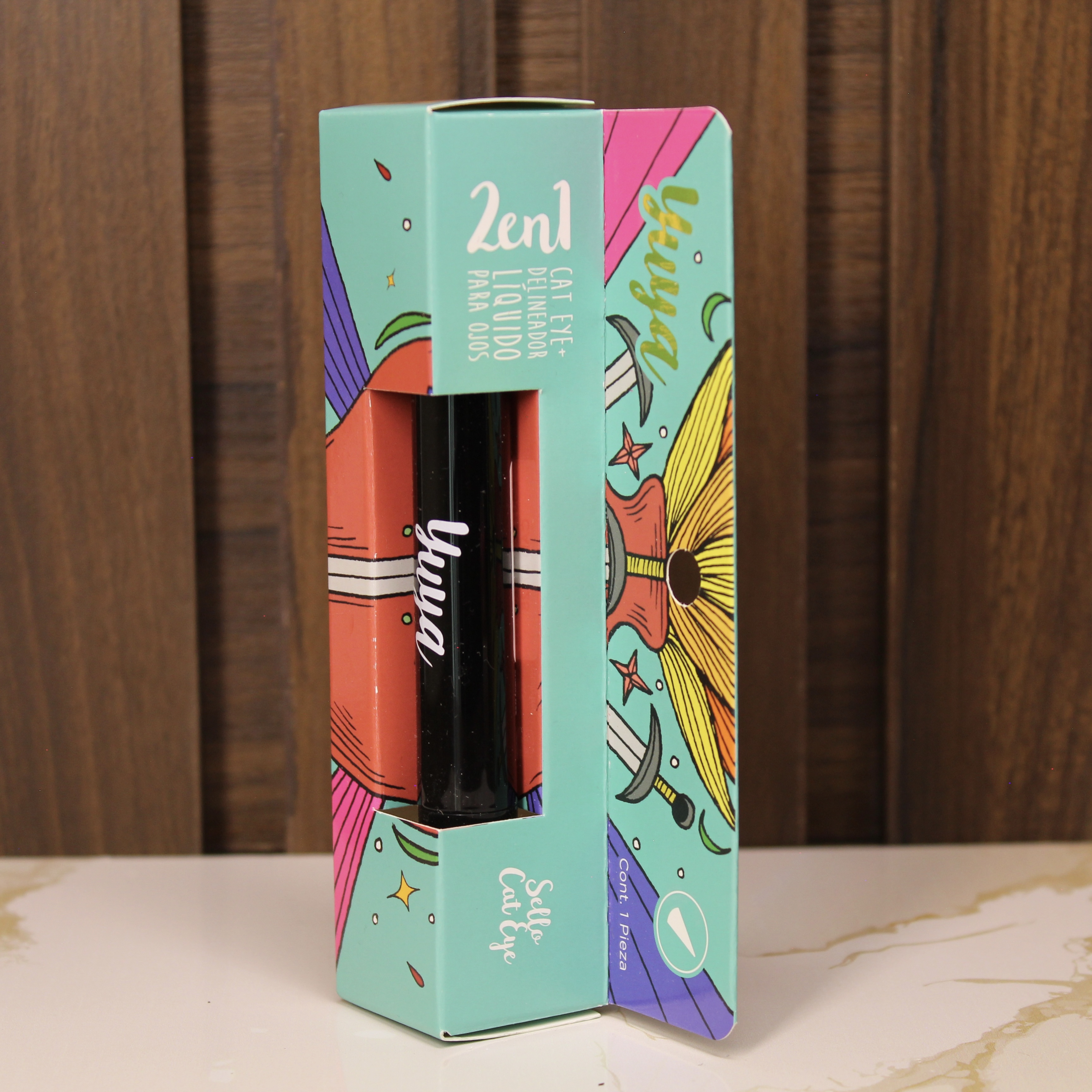 Cat eye + delineador YUYA