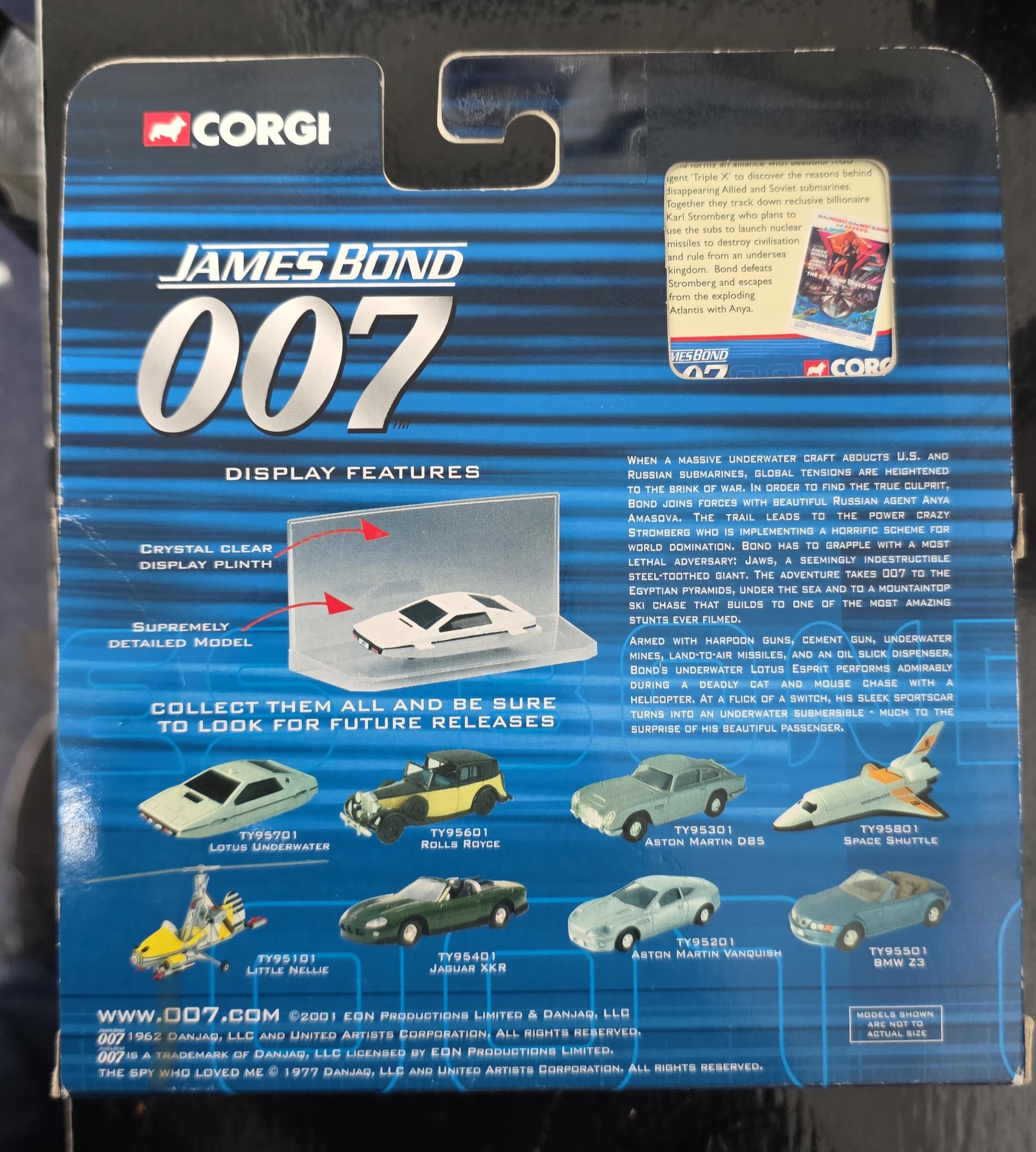 James Bond 007 Lotus Esprit Model Car