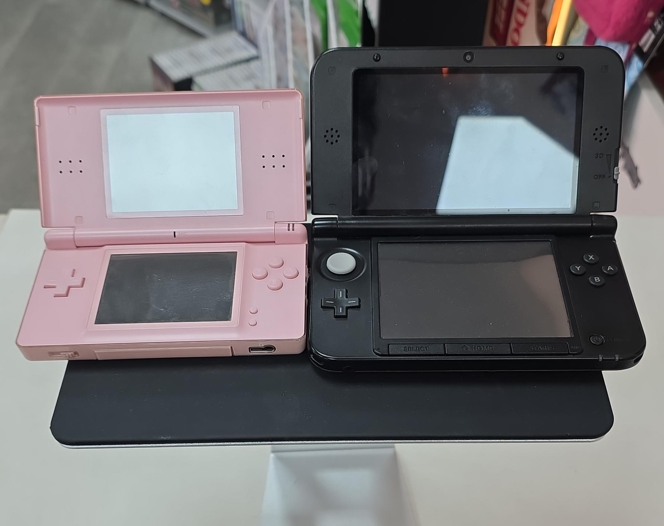 Nintendo 3DS XL Console