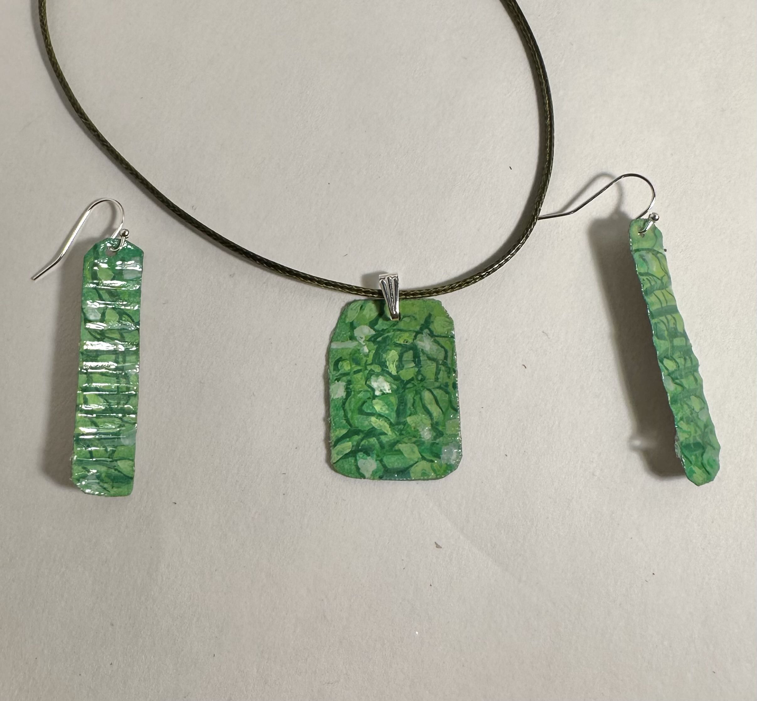 Handcrafted Green Mosaic Jewelry Set made with recycling metal, spray paint and sealer and acrylic paint.