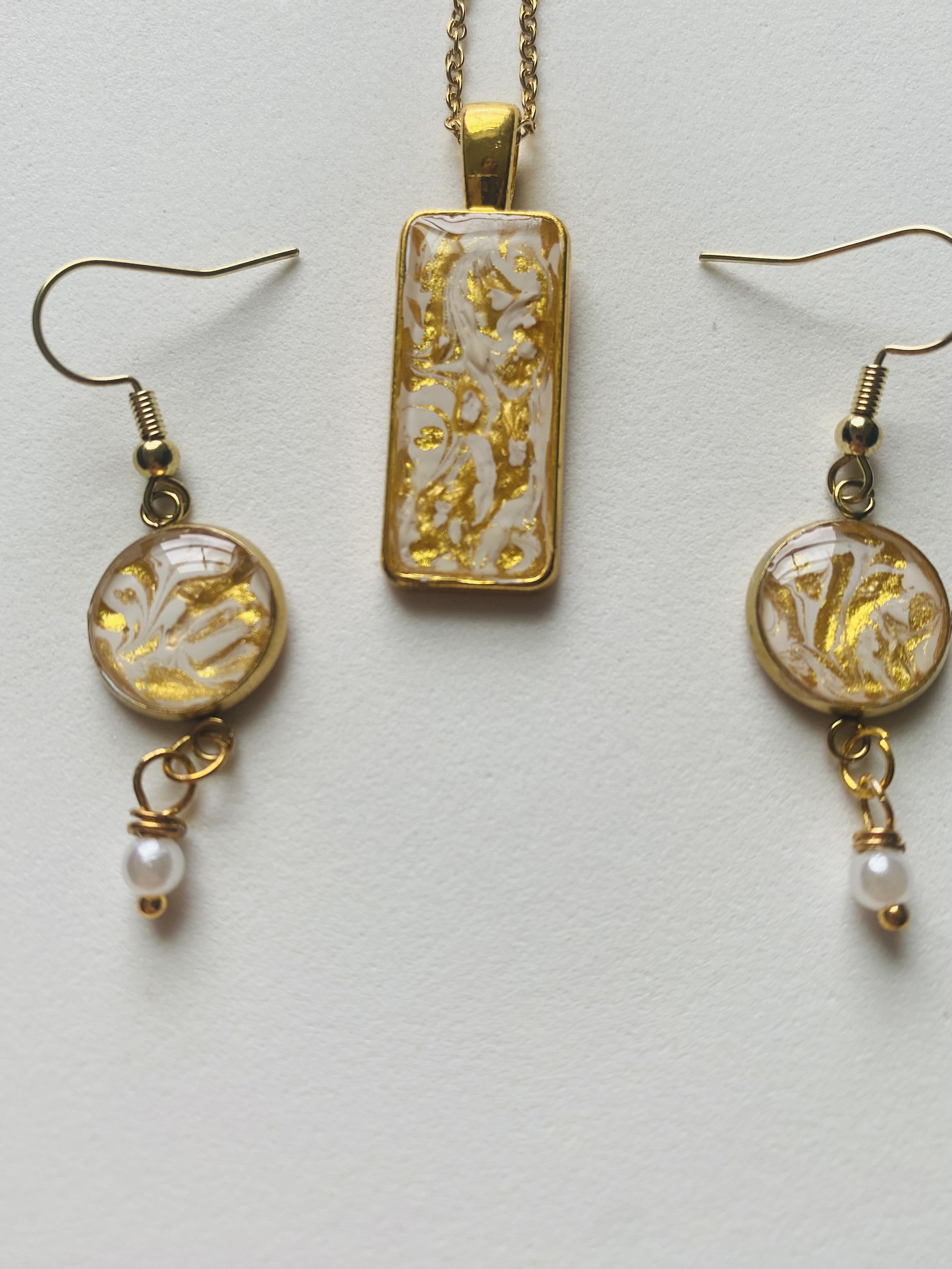 Gold and Pearl Jewelry Set