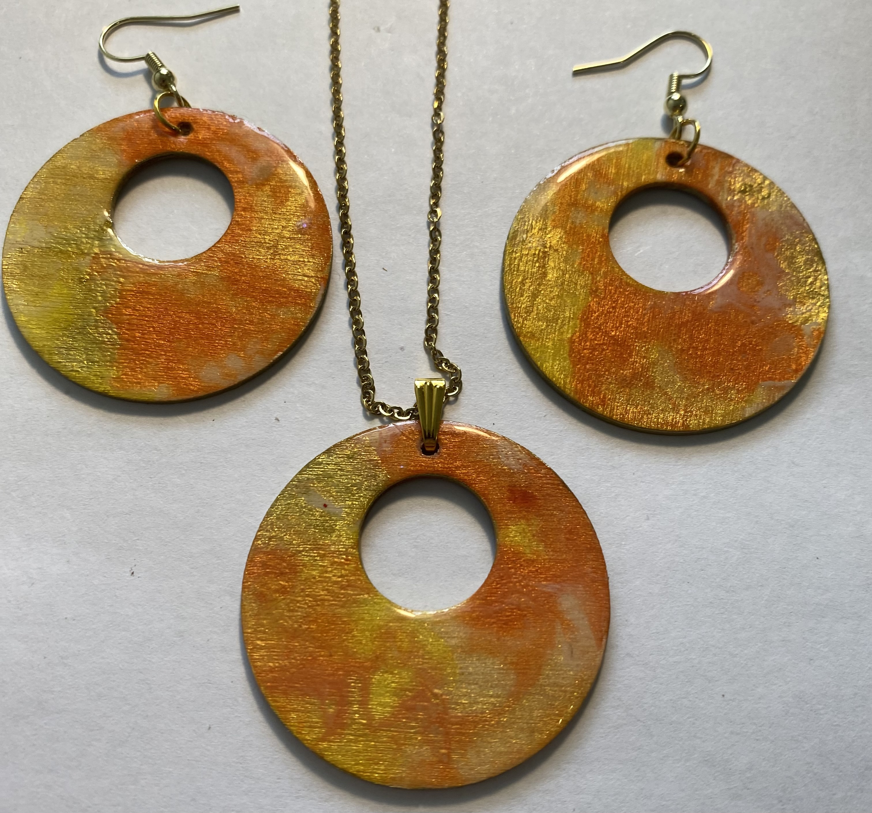 Handmade Circular Pendant Jewelry Set