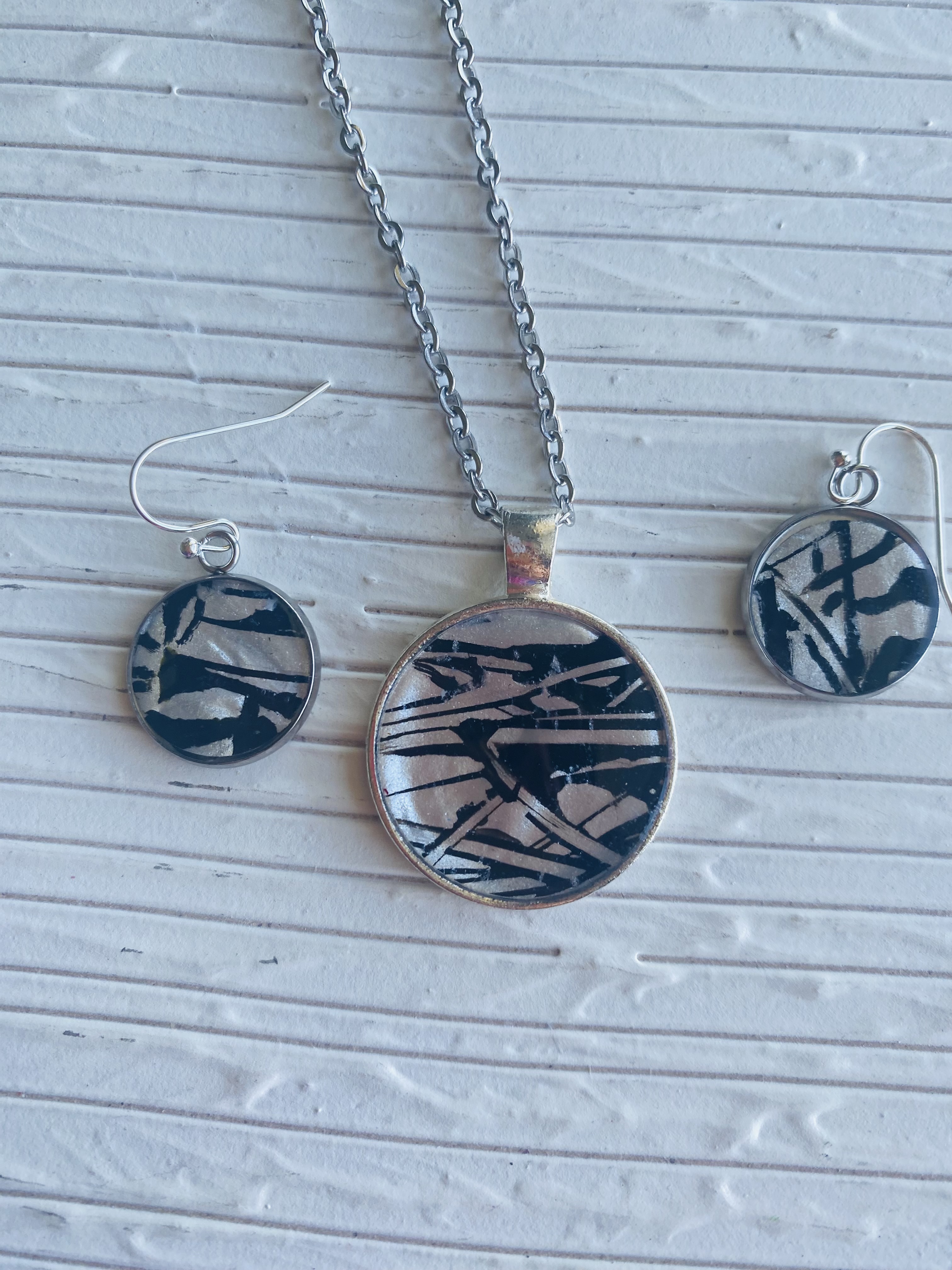 Abstract Pendant Necklace and Earring Set
