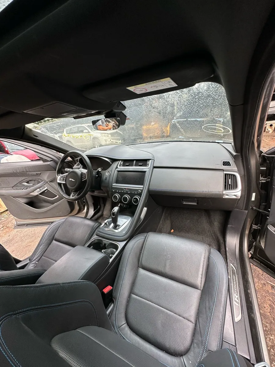 Sucata Jaguar E-pace P300 2018