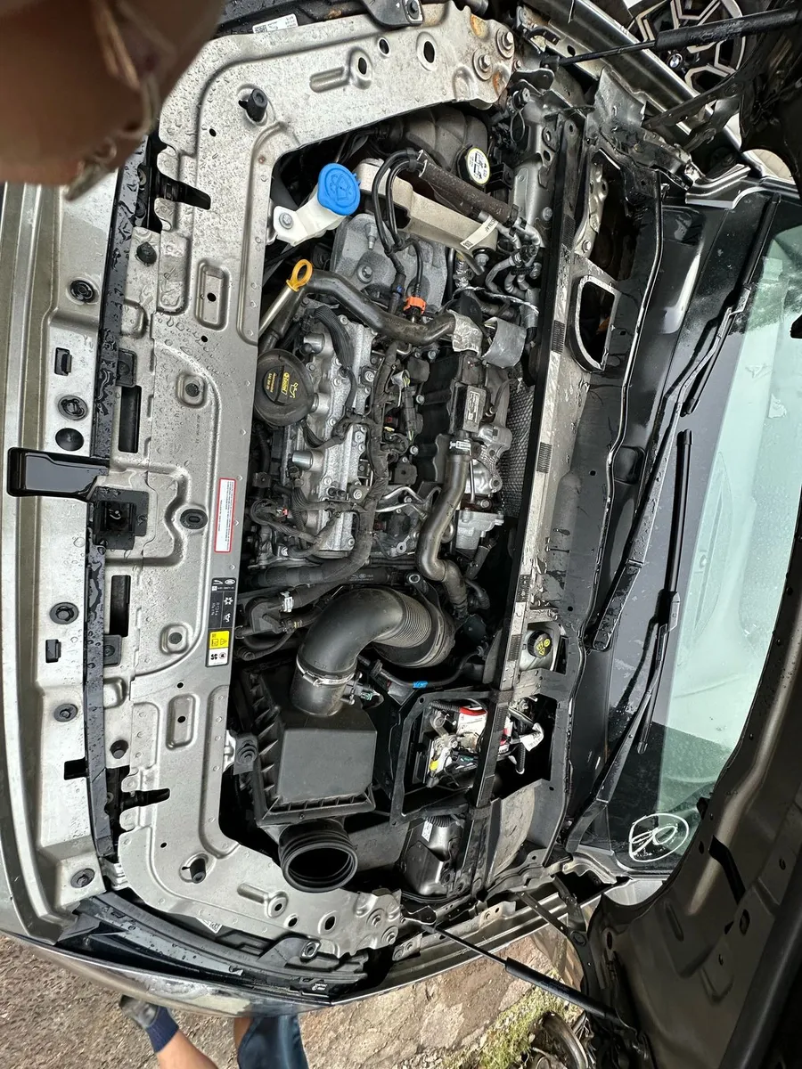 Sucata Jaguar E-pace P300 2018