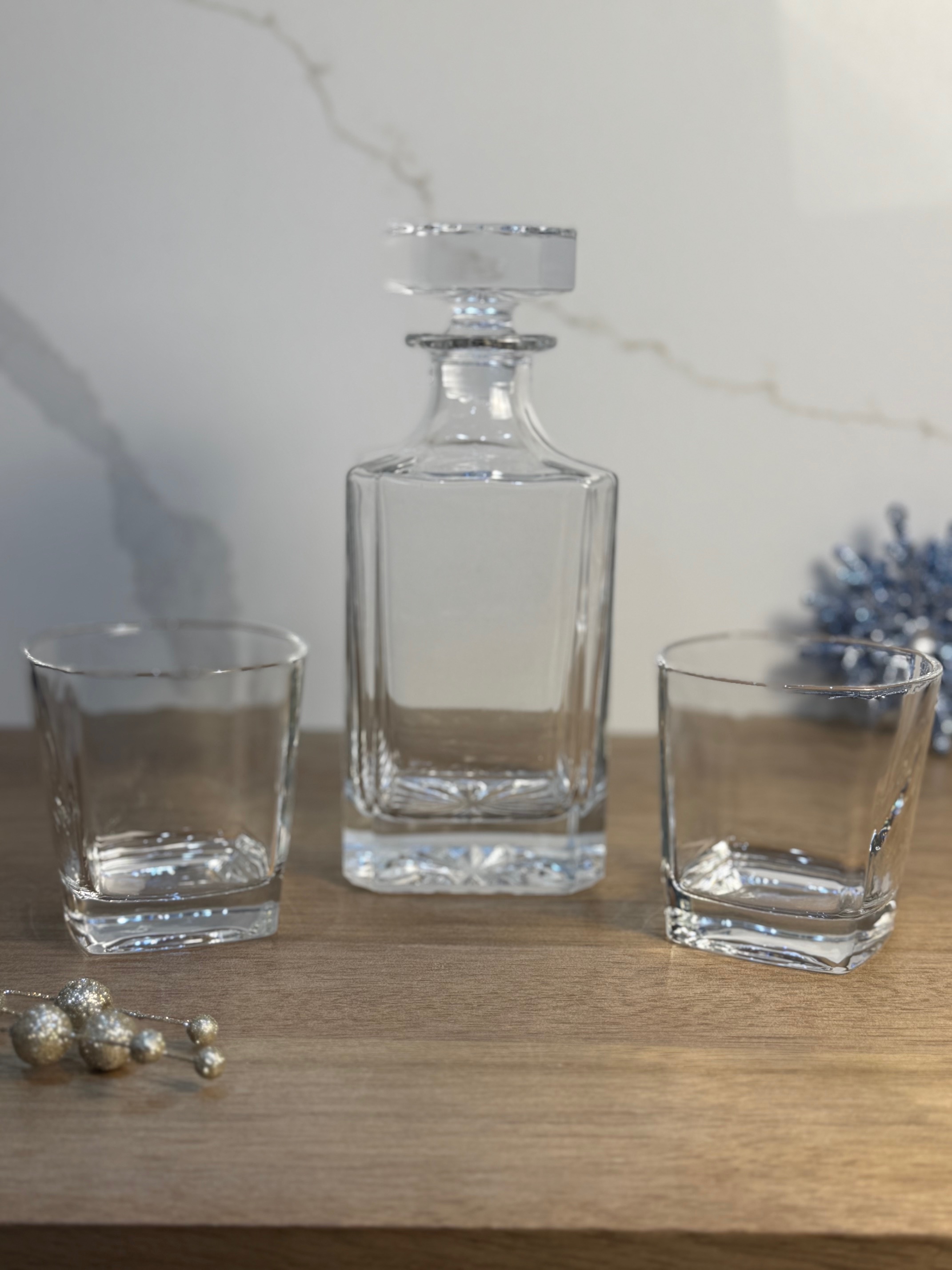 Classic Glass Whiskey Decanter Set (2)