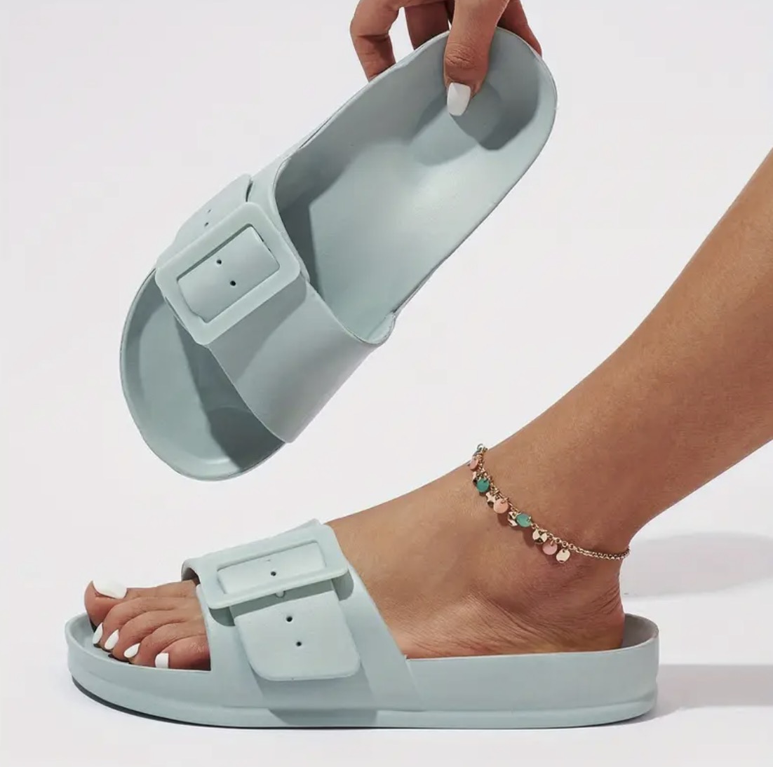 Sandalias Slide “Soft Buckle”
