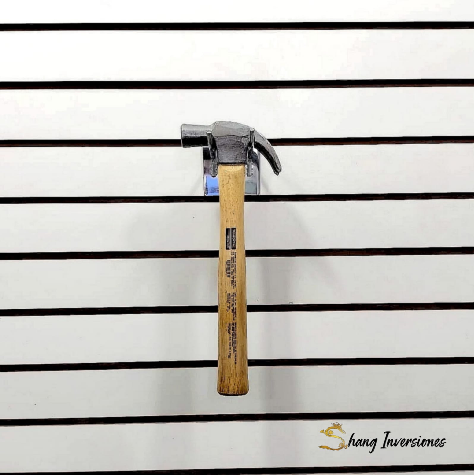 Martillo Tramontina mango de madera de 29"