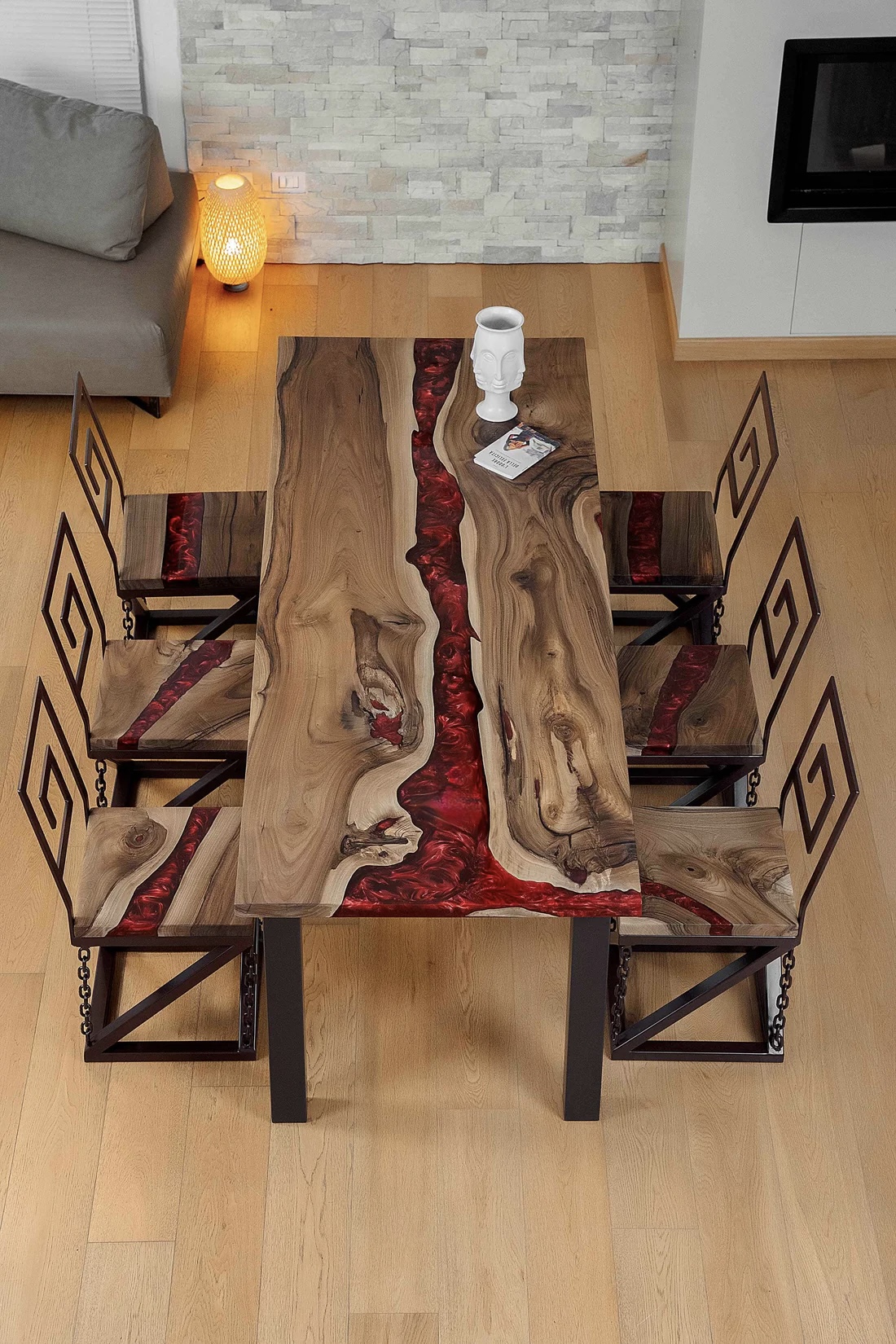 Mesa de comedor con resina