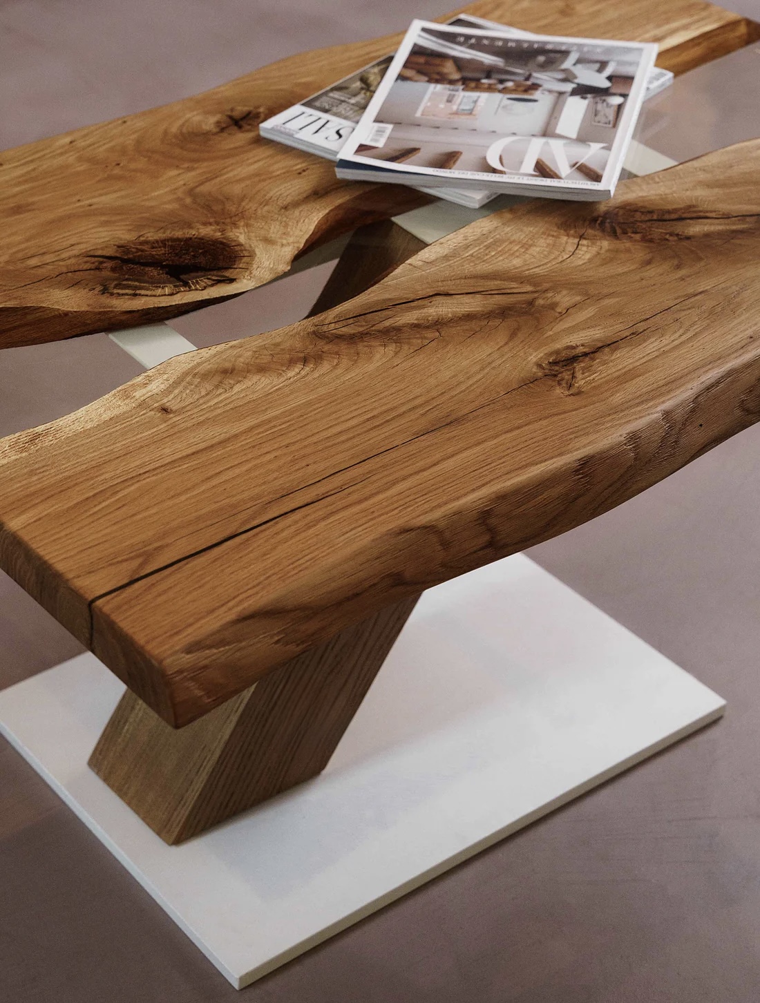 Mesa de centro de madera y vidrio