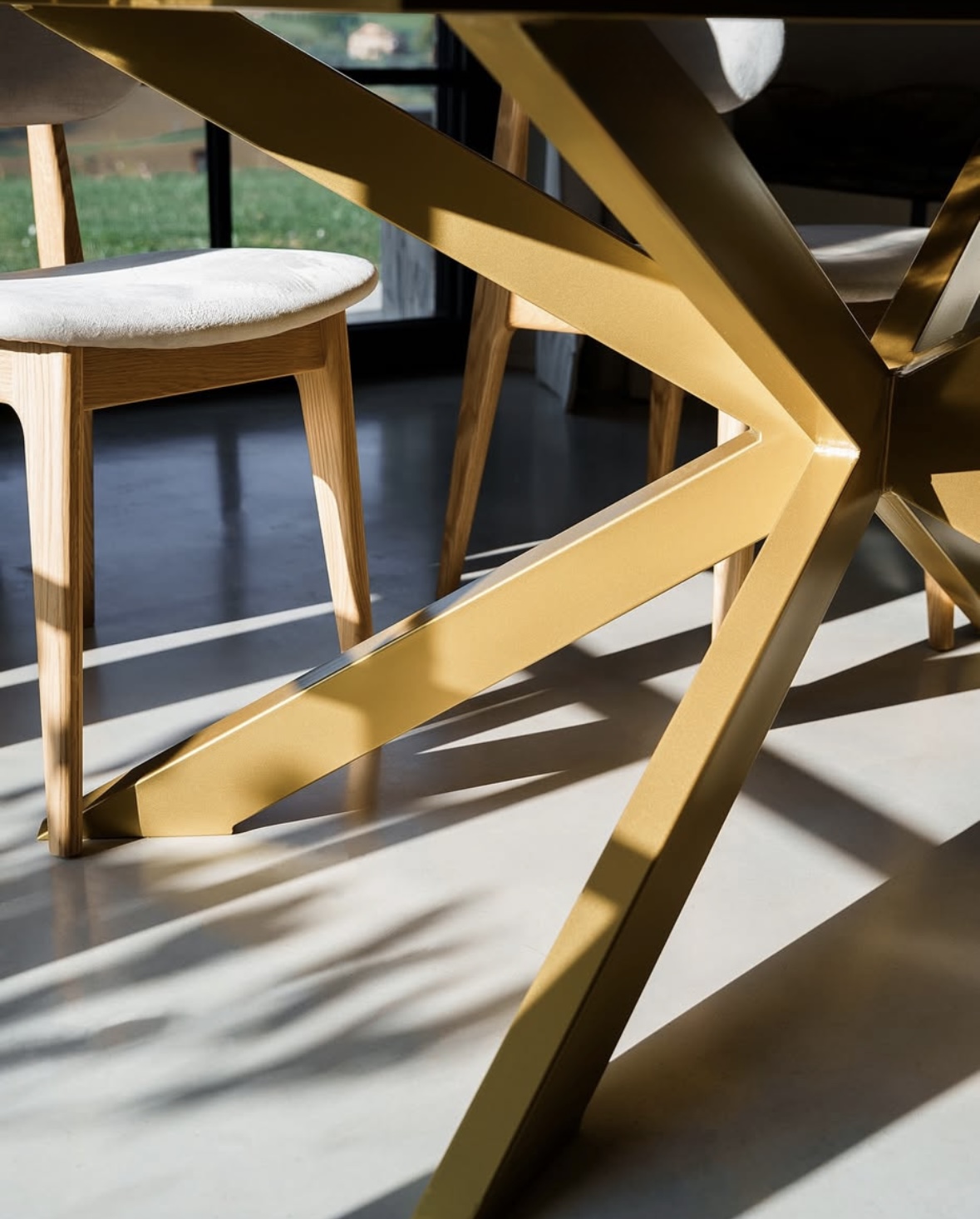 Mesa de comedor moderna