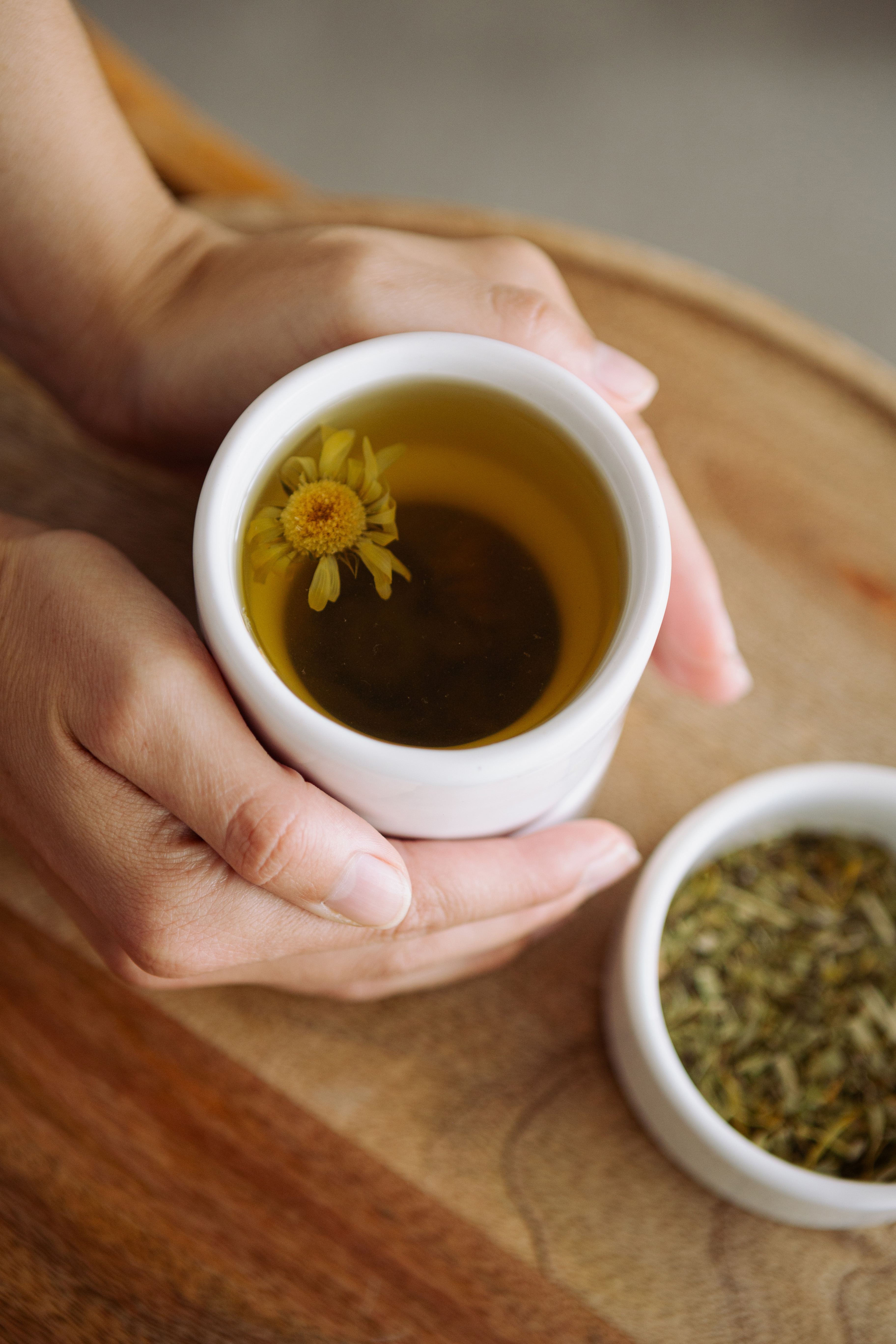 BALTAS SENKA KERAMIKINIS PUODELIS | NR3 STUDIO