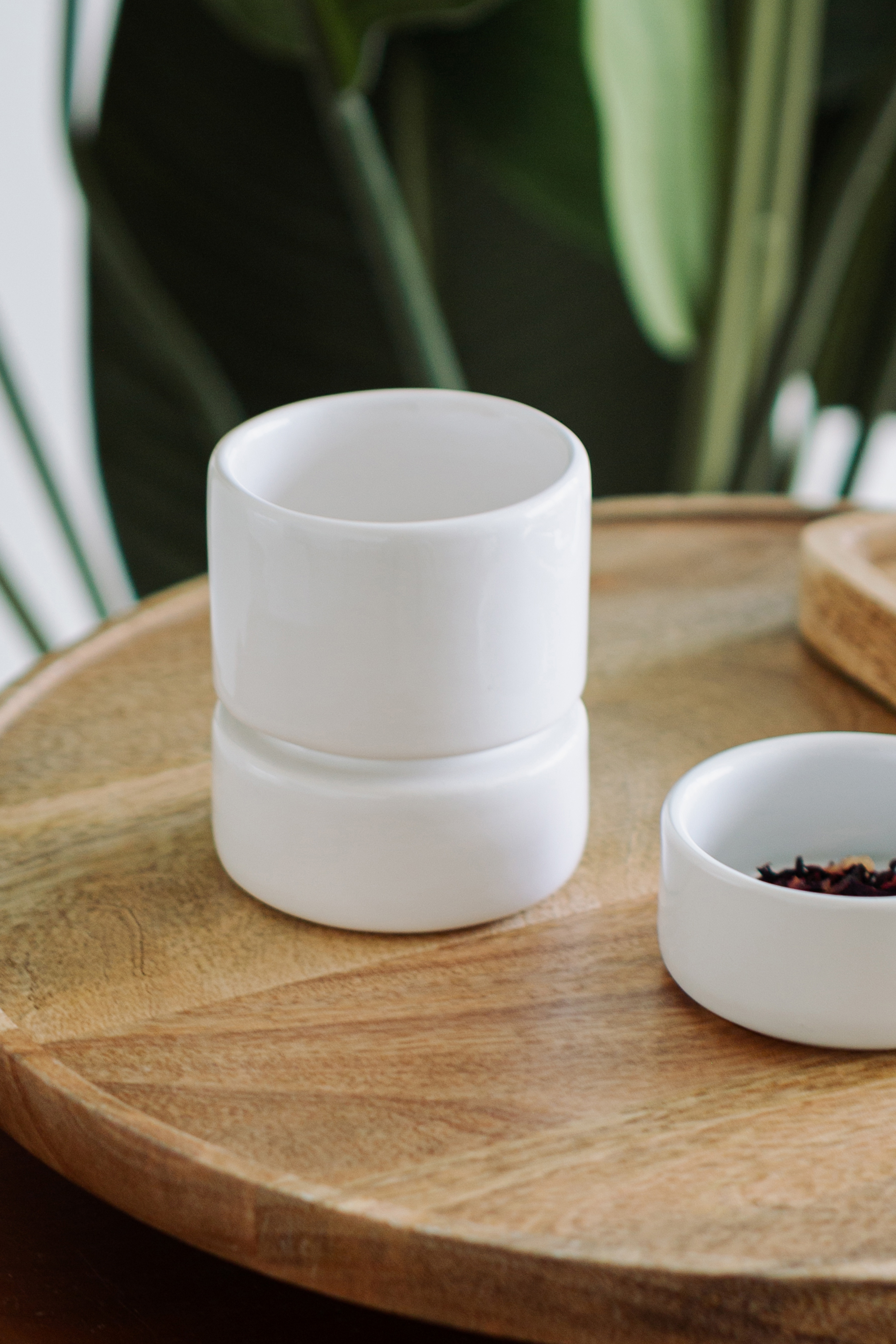 BALTAS SENKA KERAMIKINIS PUODELIS | NR3 STUDIO