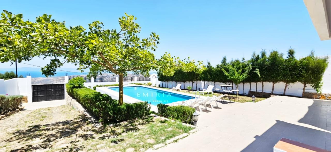 Villa avec piscine vue mer  à Nouinouich