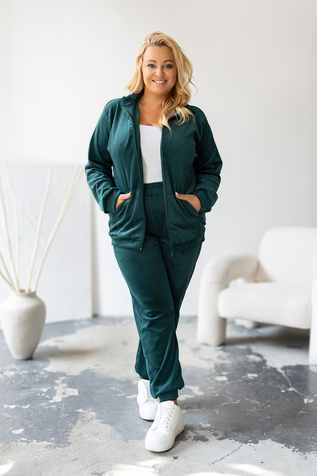 Komplet dresowy welurowy PLUS SIZE