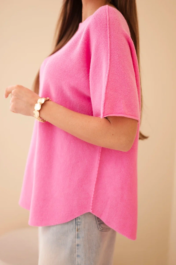 Różowy sweter z krótkim rękawem 