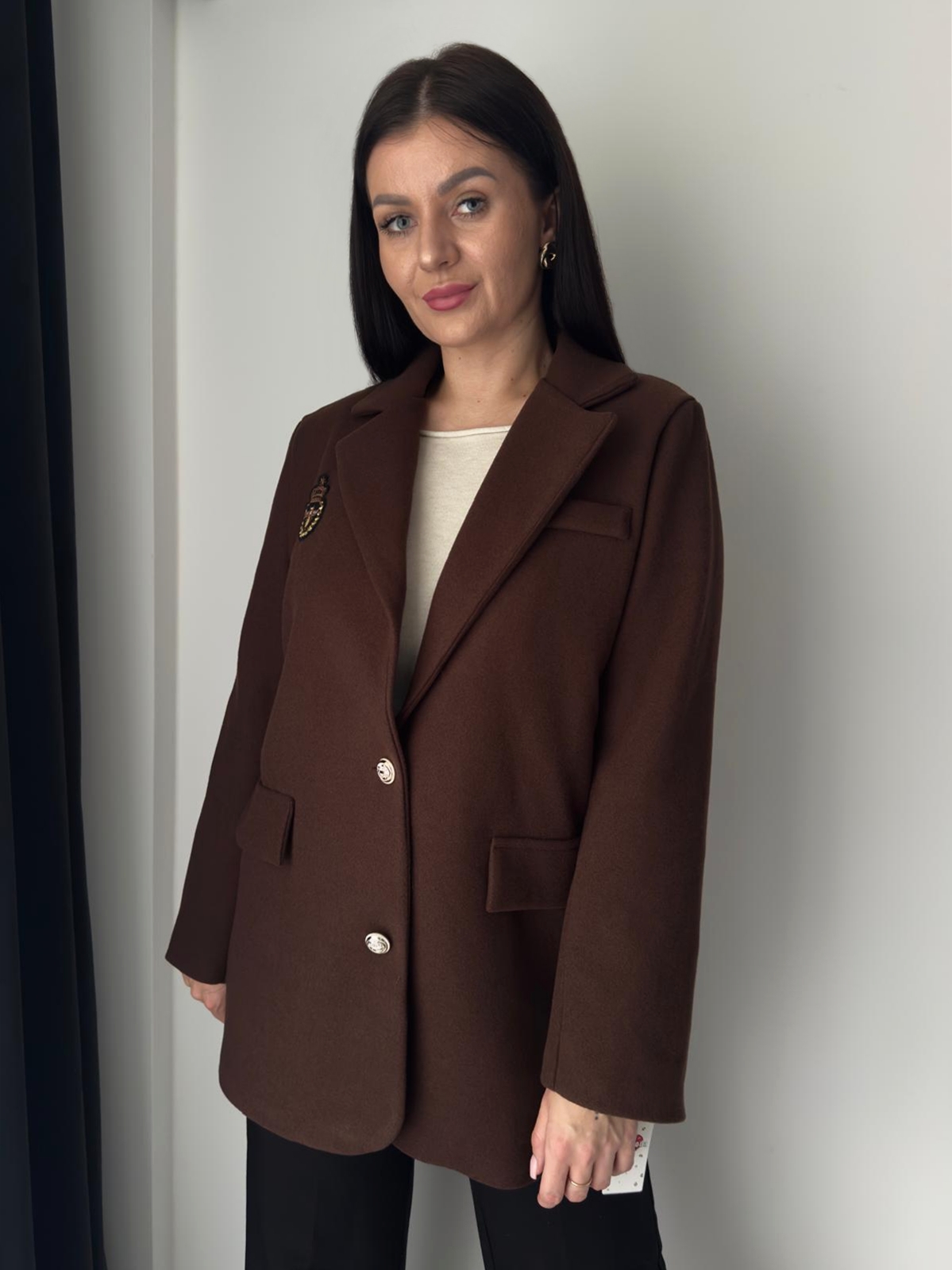 Brązowy damski płaszcz