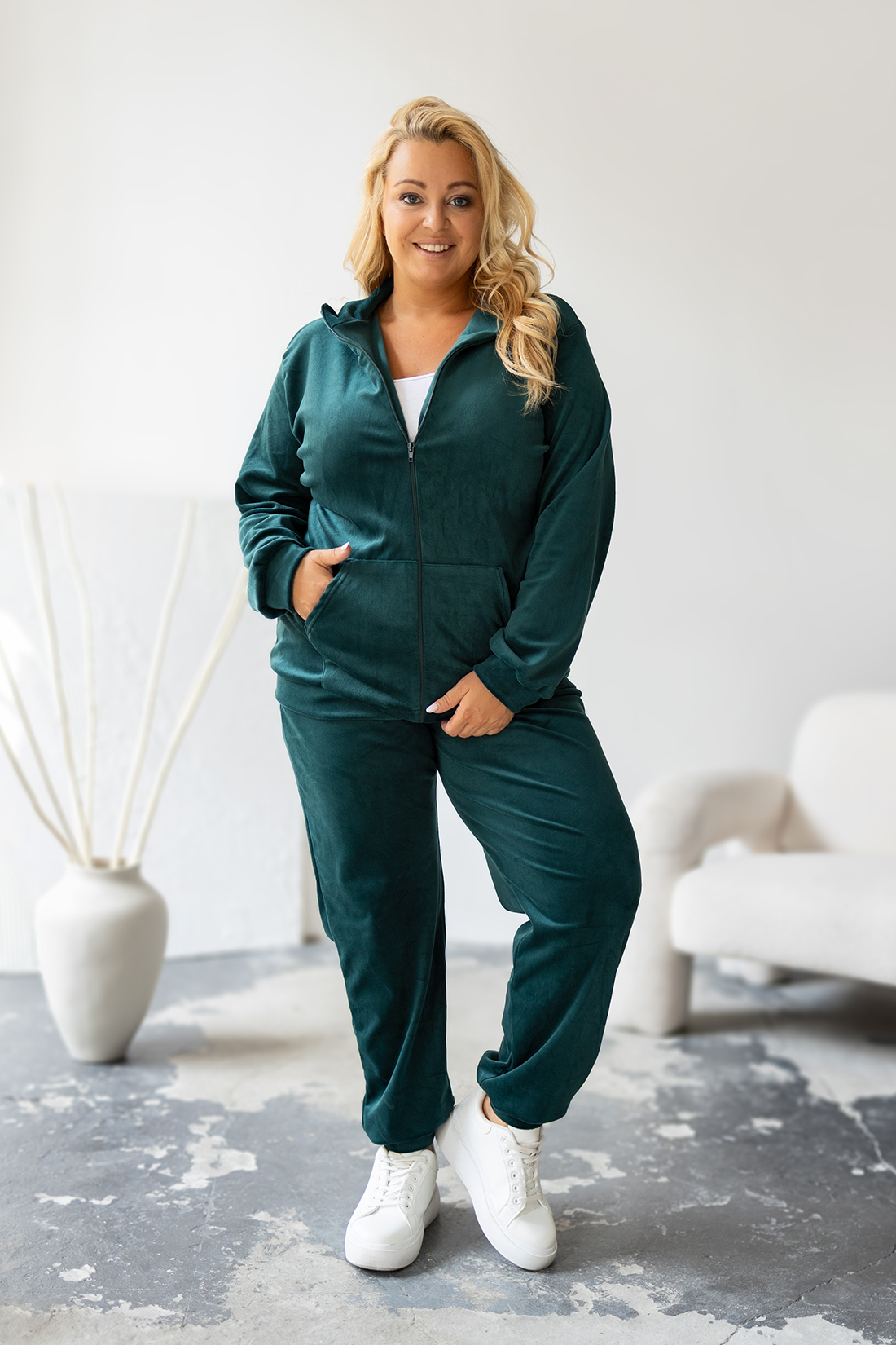 Komplet dresowy welurowy PLUS SIZE