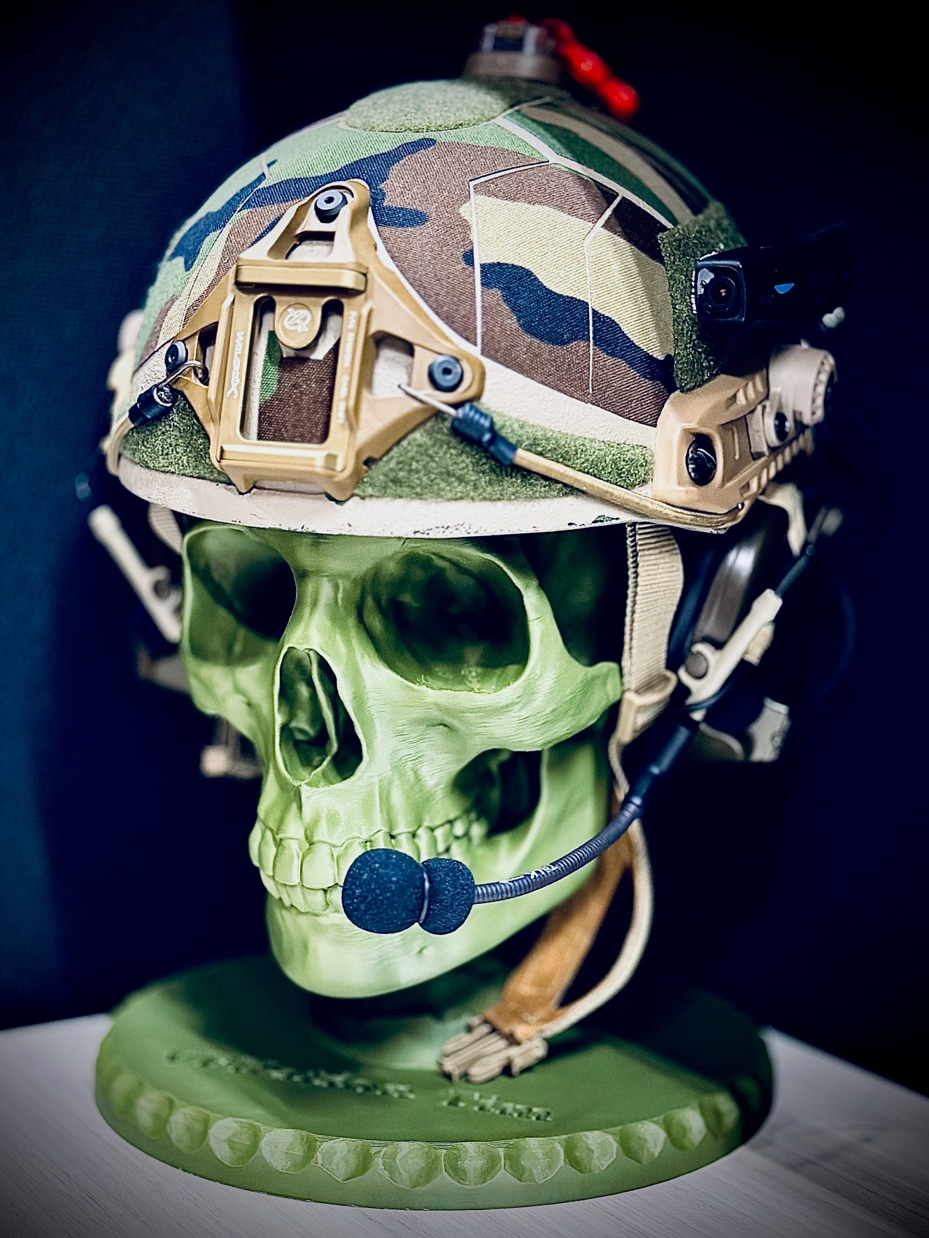  Skull Helmet Stand