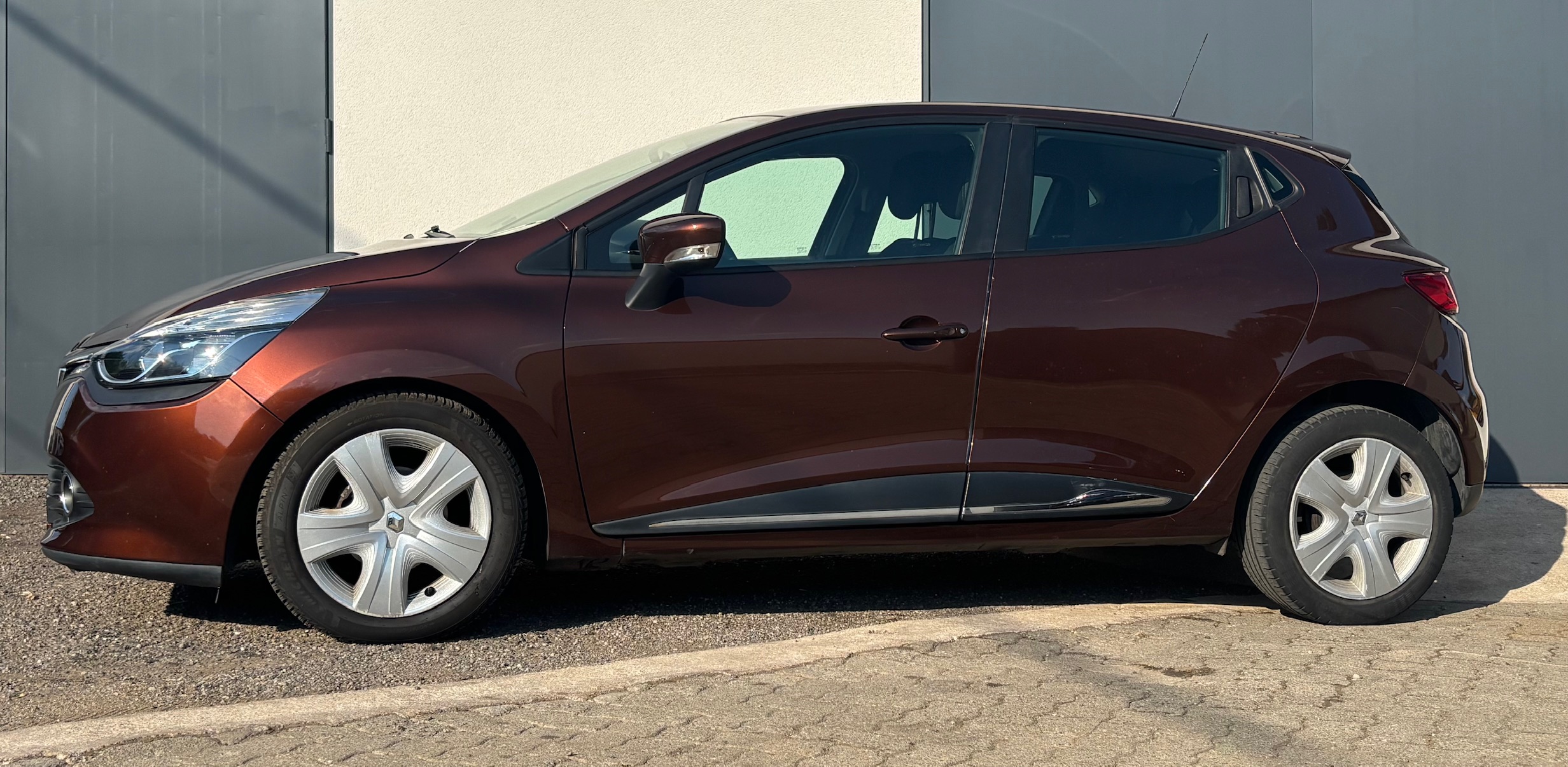 Renault Clio IV 1.2 16V 75 Ch Zen